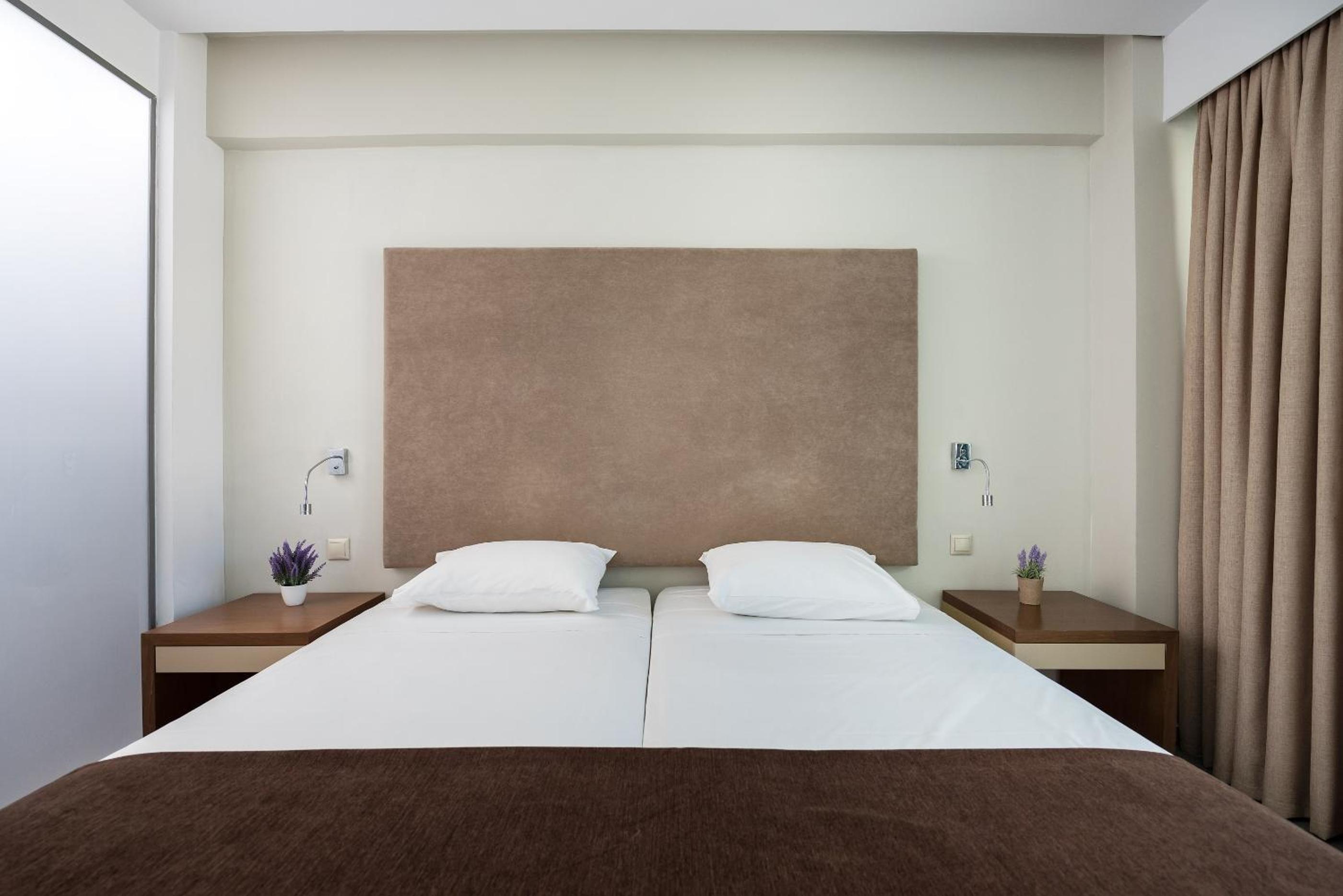 Superior Double Room with Pool View photo 3