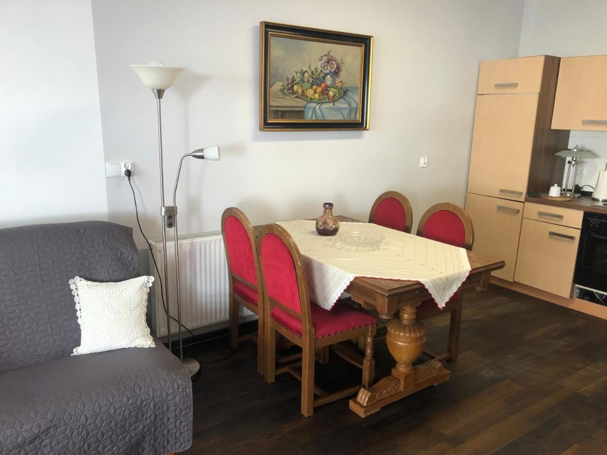 One-Bedroom Apartment - Photo 6
