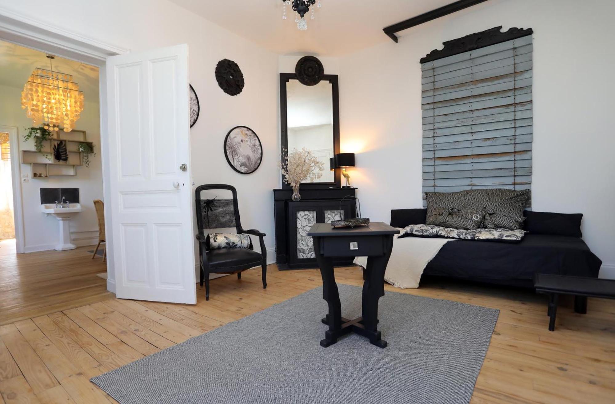 Triple Room with Garden View - Photo 8