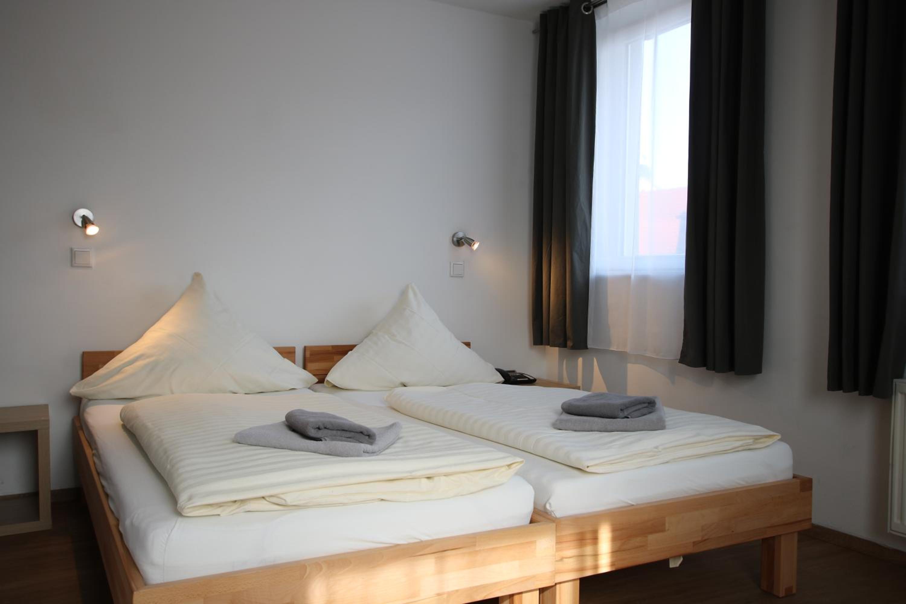 Double Room - Photo 4