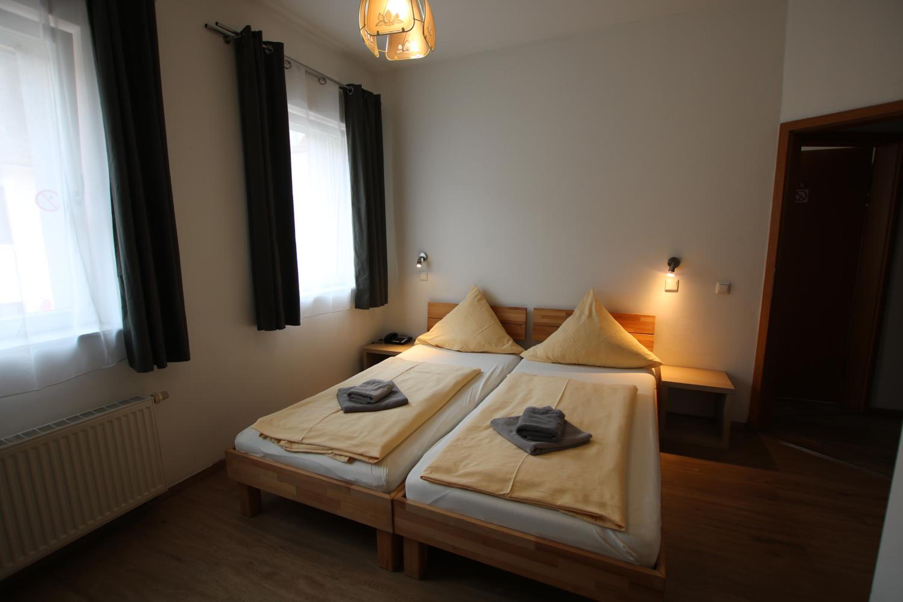 Double Room - Photo 2