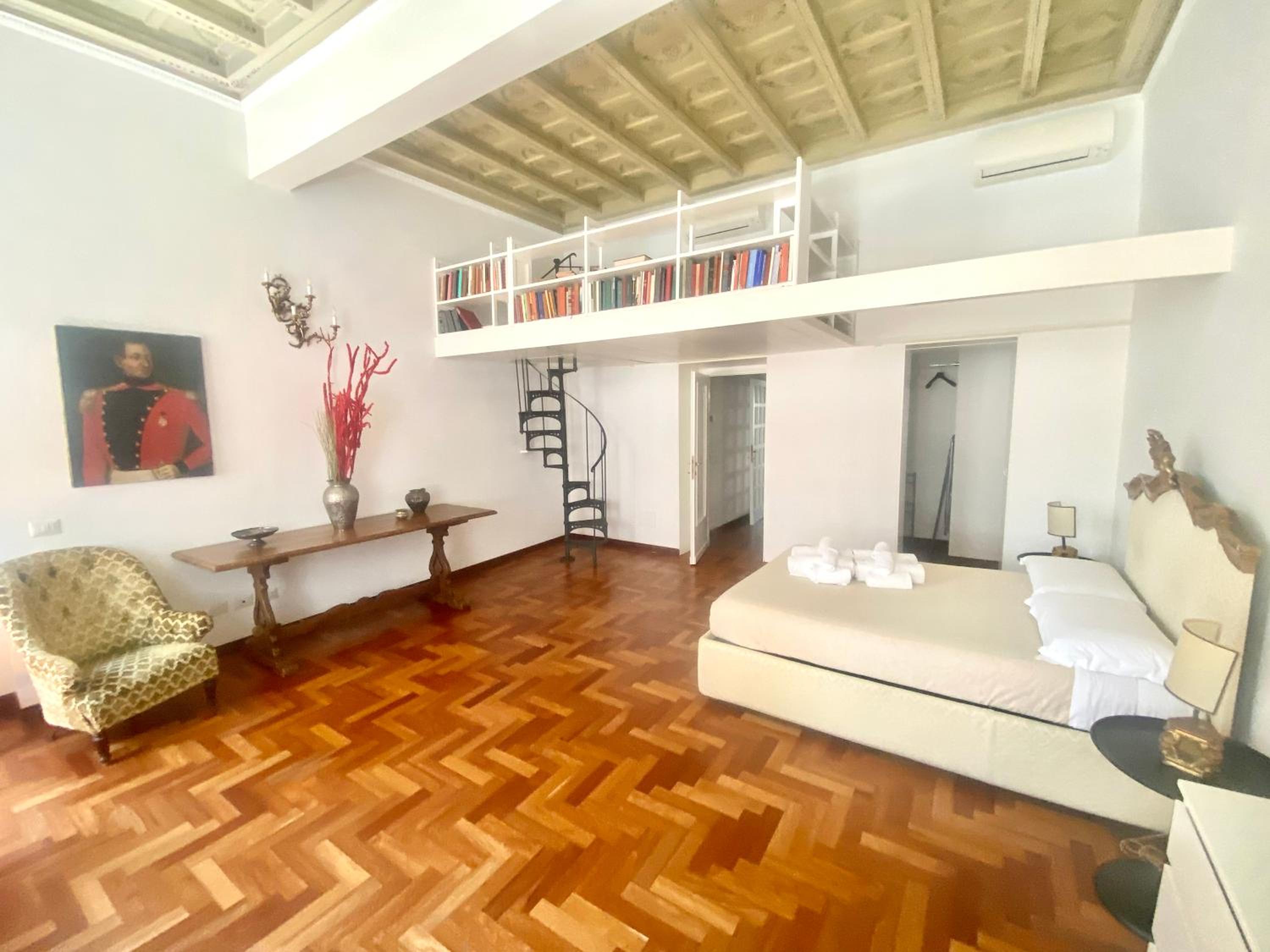 Deluxe Apartment