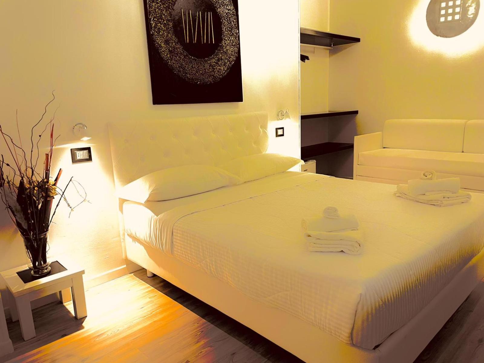 Suite - Photo 5
