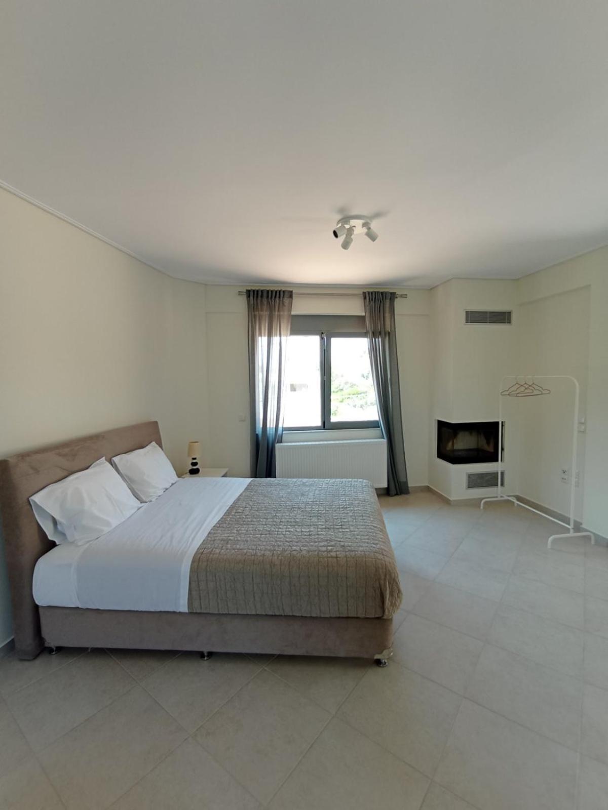 One-Bedroom Apartment - Photo 10