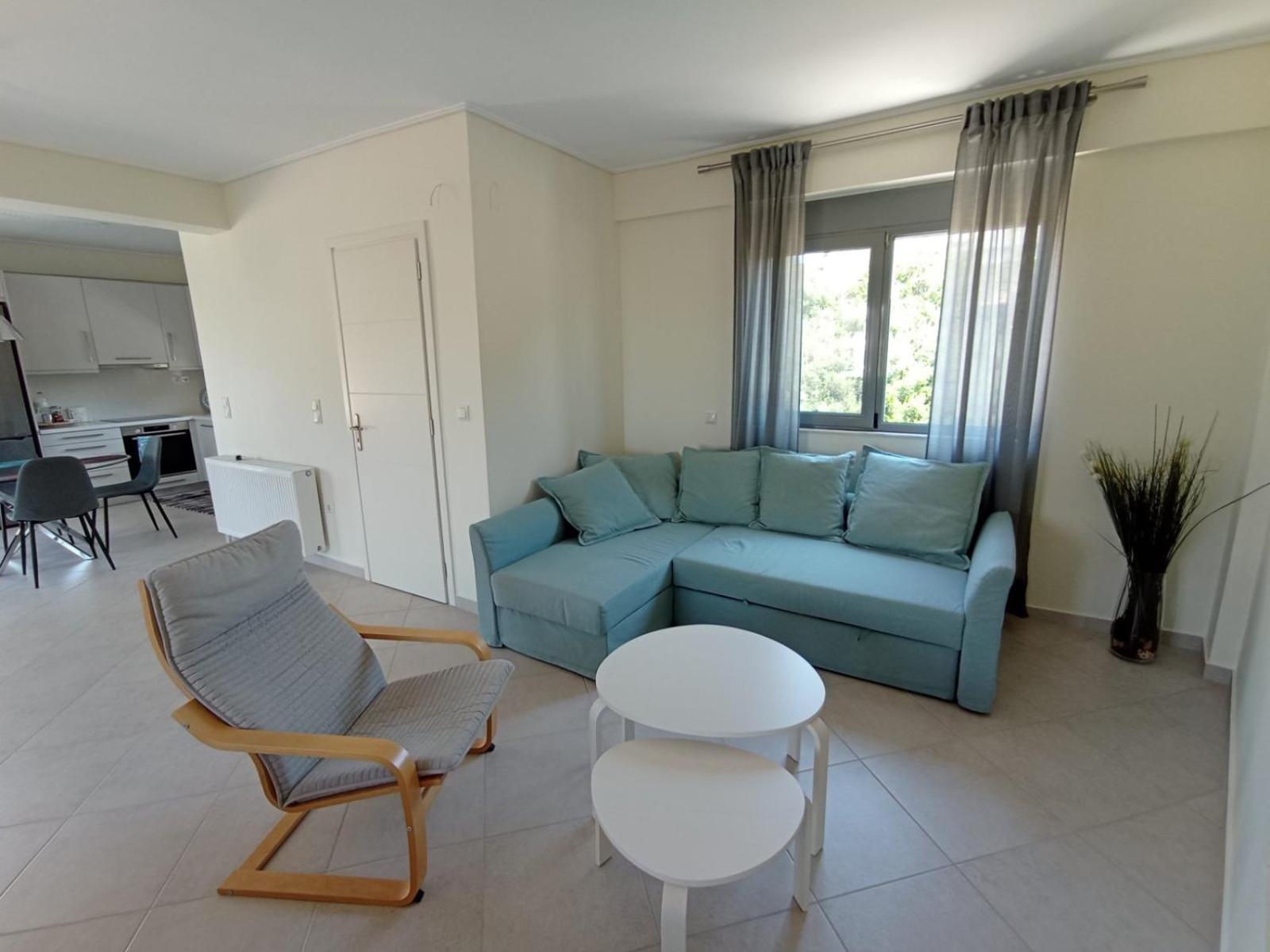One-Bedroom Apartment - Photo 3
