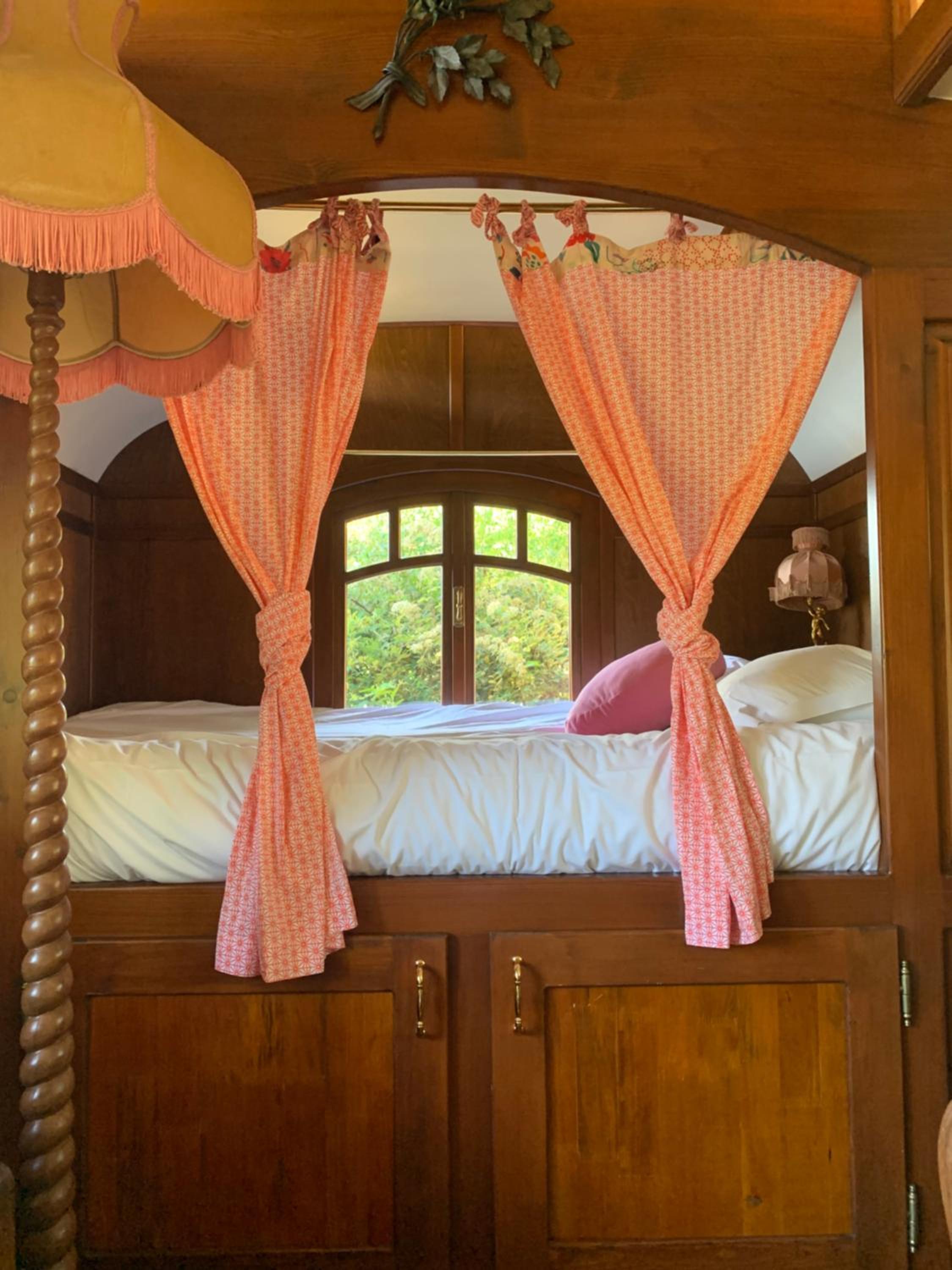 Wooden Caravan With Lake View photo 1
