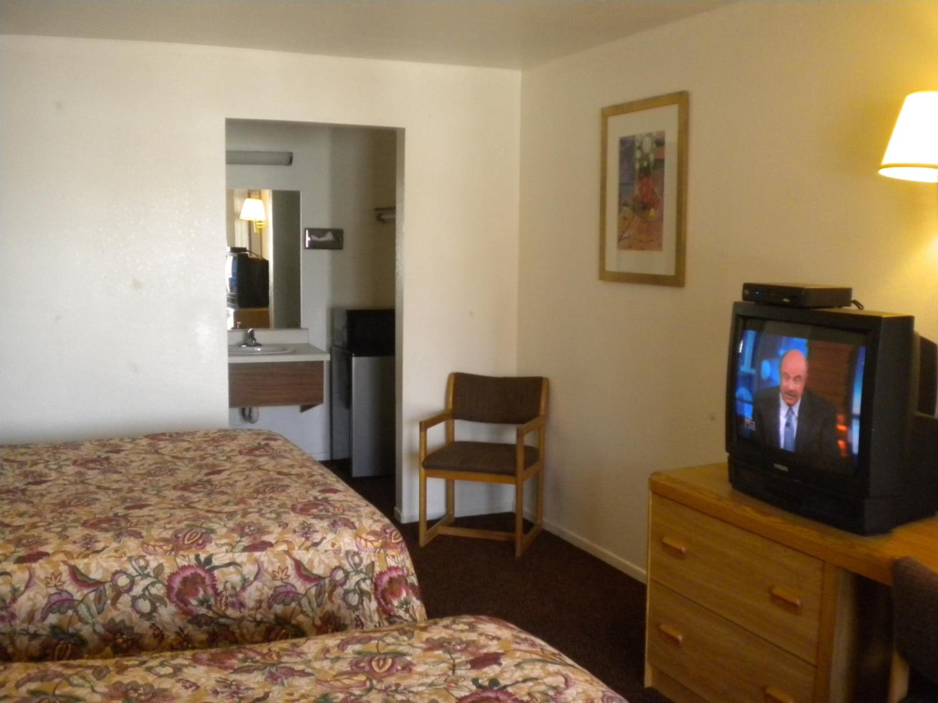 Standard Queen Room with Two Queen Beds - Photo 1
