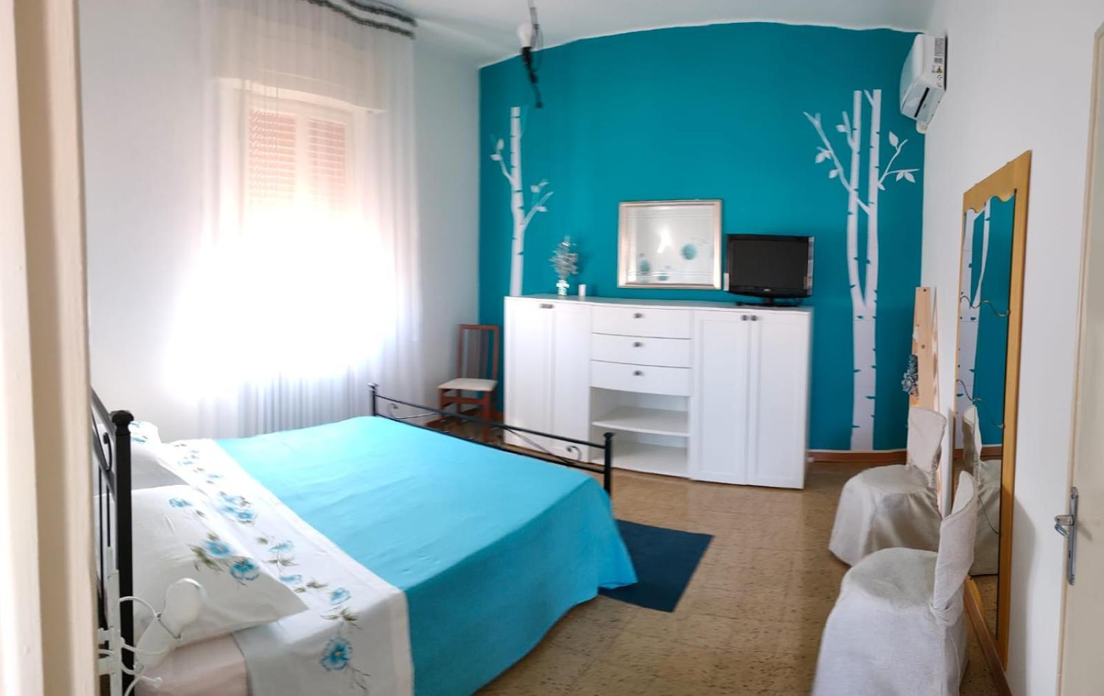 Large Double Room photo 1