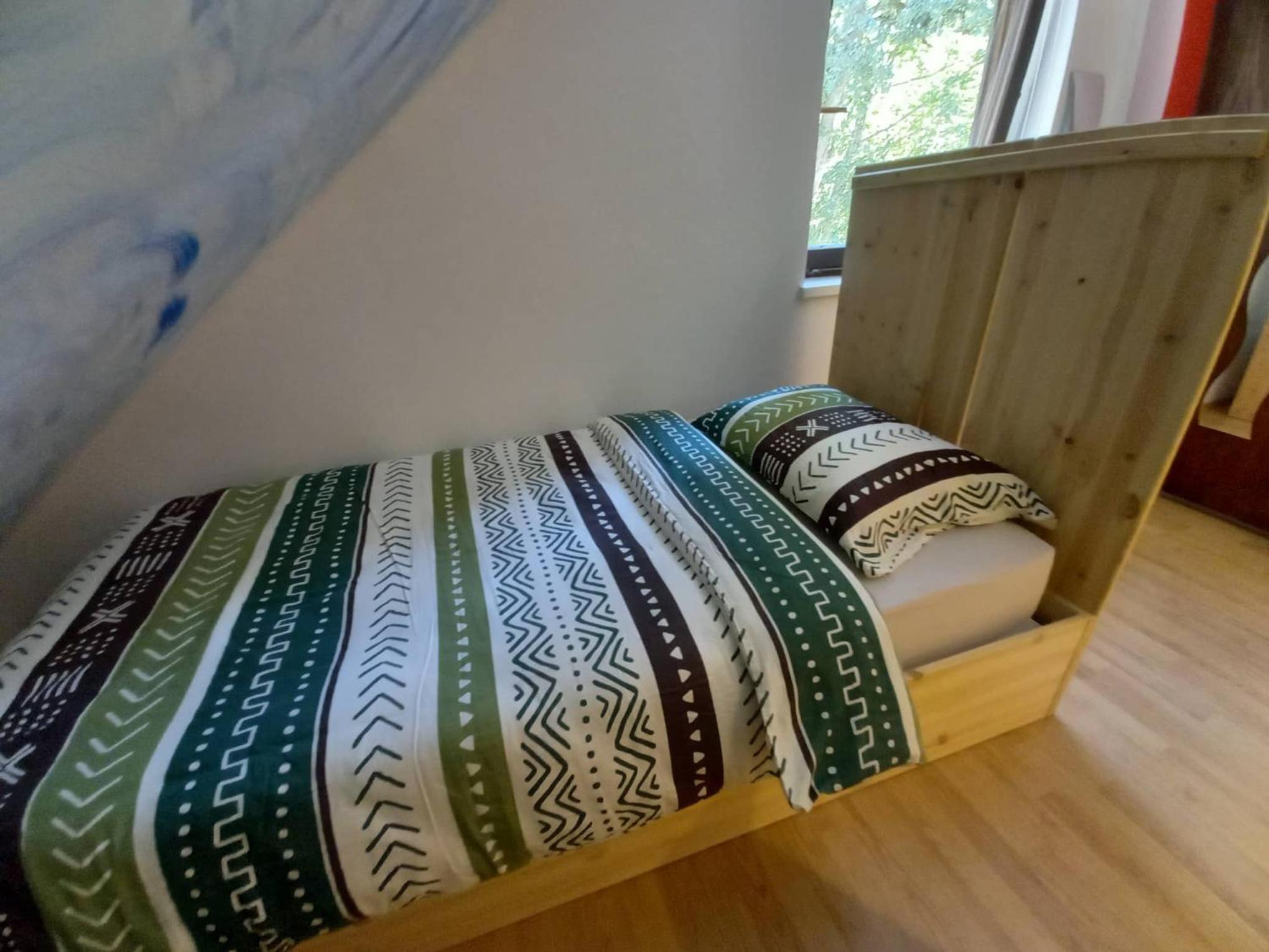 Single Bed in Dormitory Room photo 2