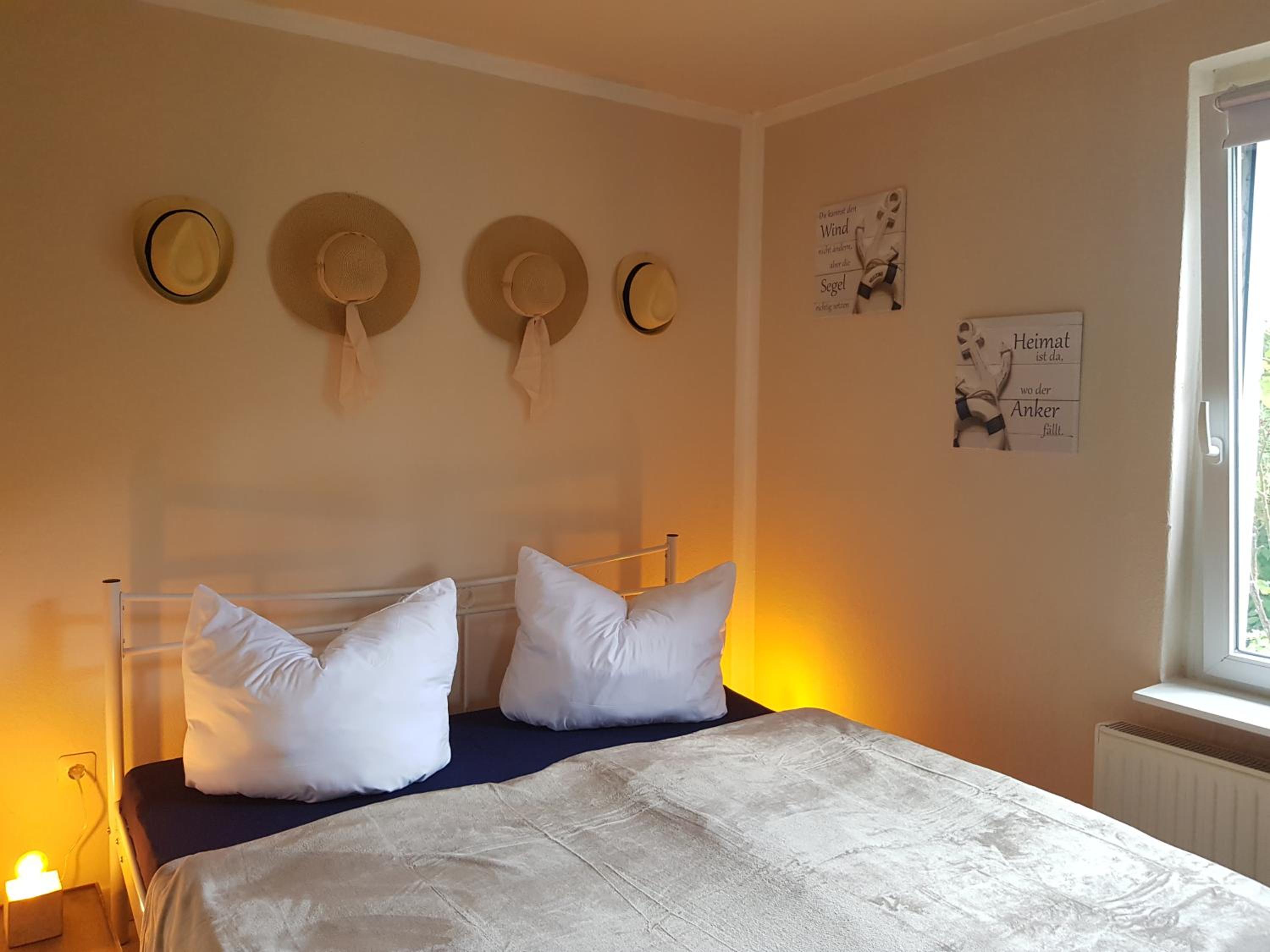 One-Bedroom House photo 1