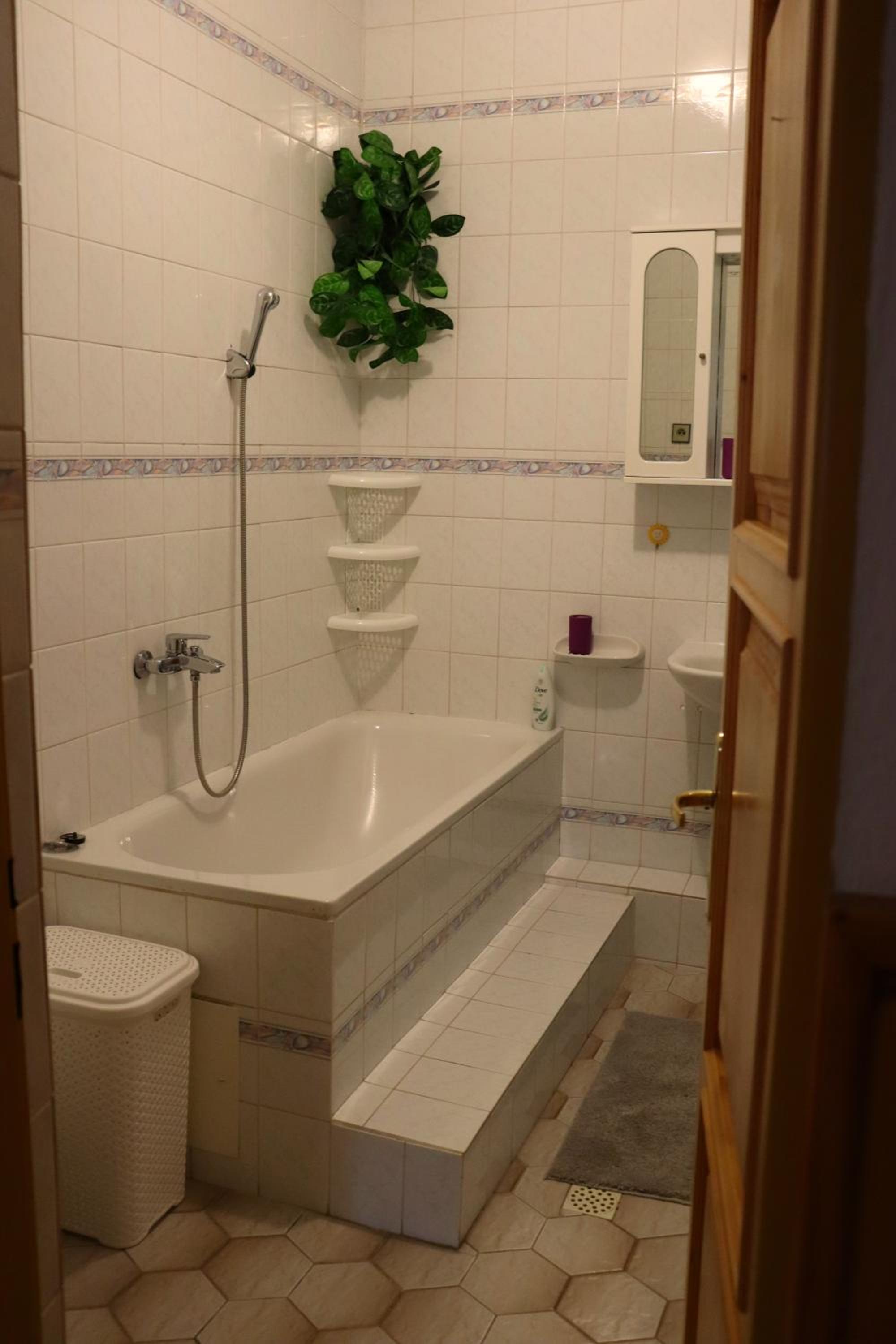 Two-Bedroom Apartment - Photo 5