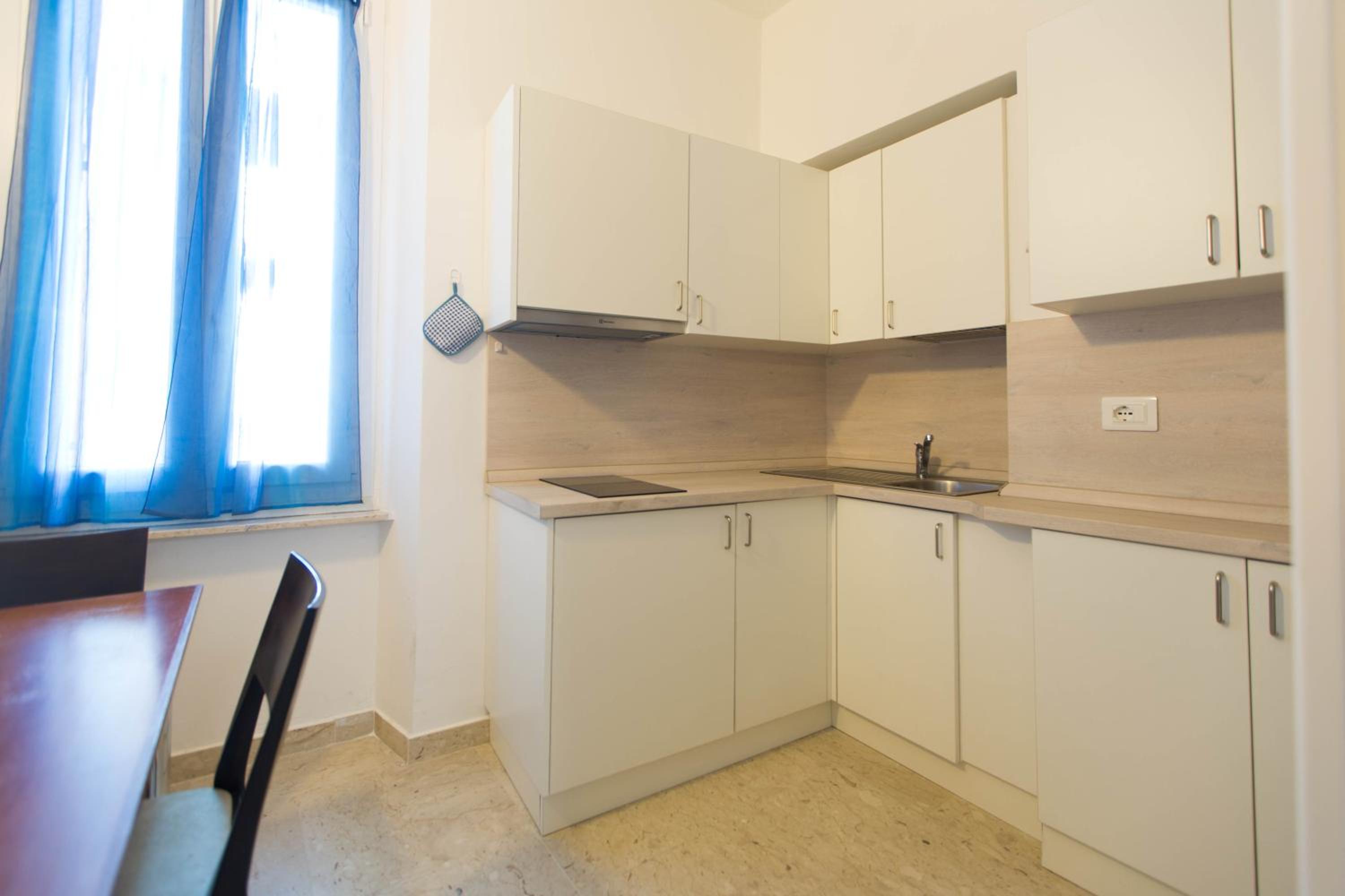 One-Bedroom Apartment photo 3