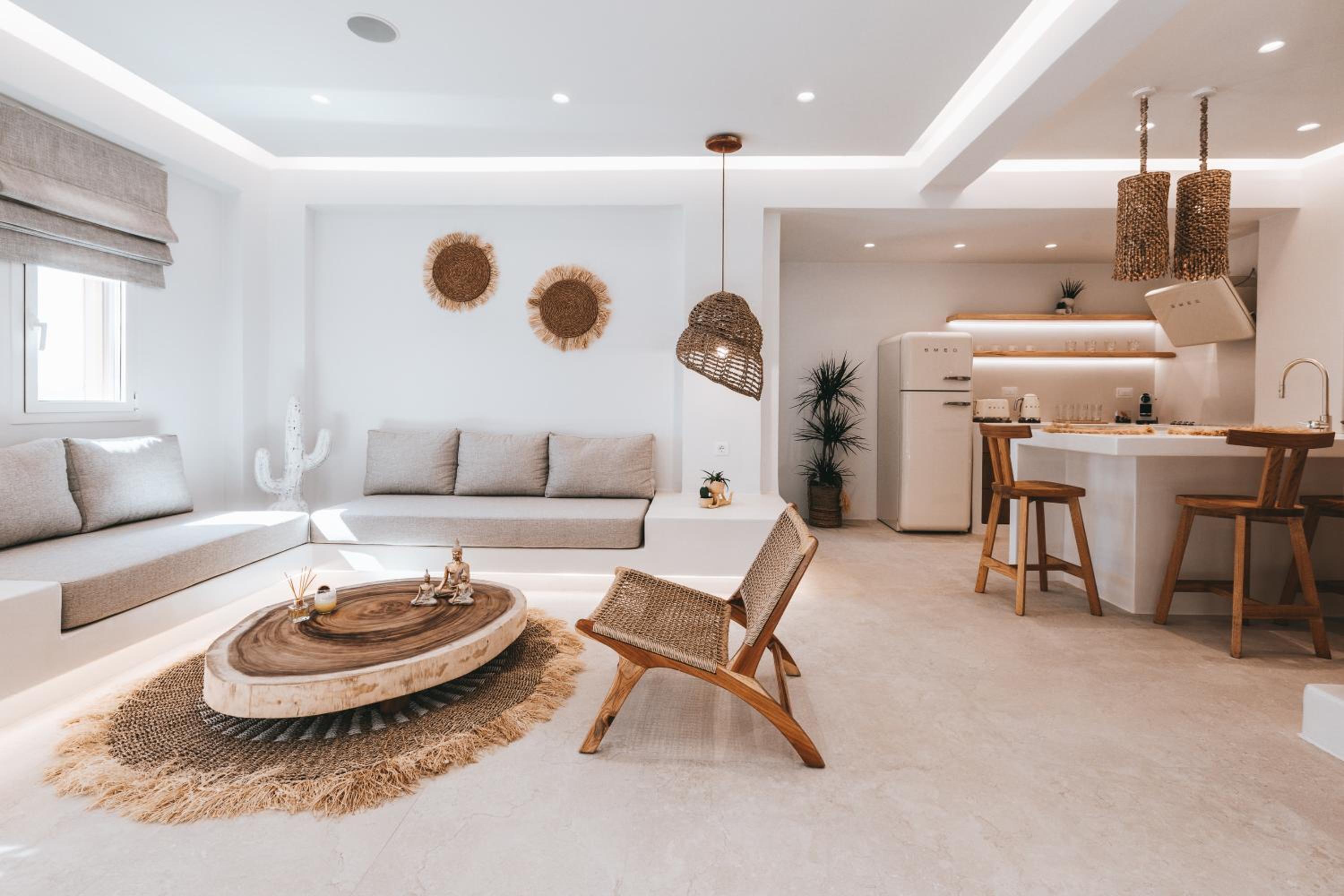 Villa 3 Bedrooms and 2 Bedrooms Apartment with Private Pool and Jetted Tub