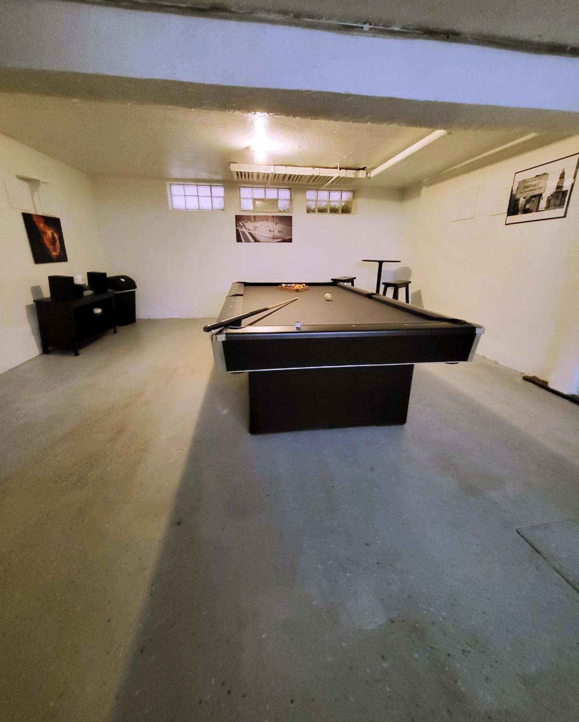 Three-Bedroom House photo 2