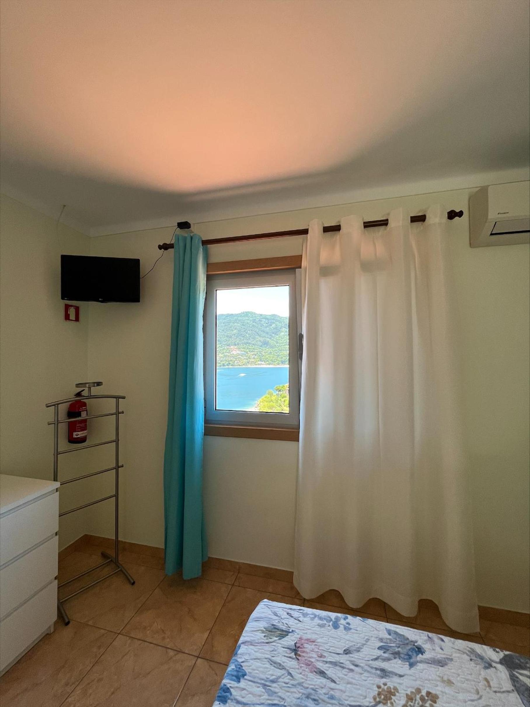 Classic Quadruple Room - Photo 4
