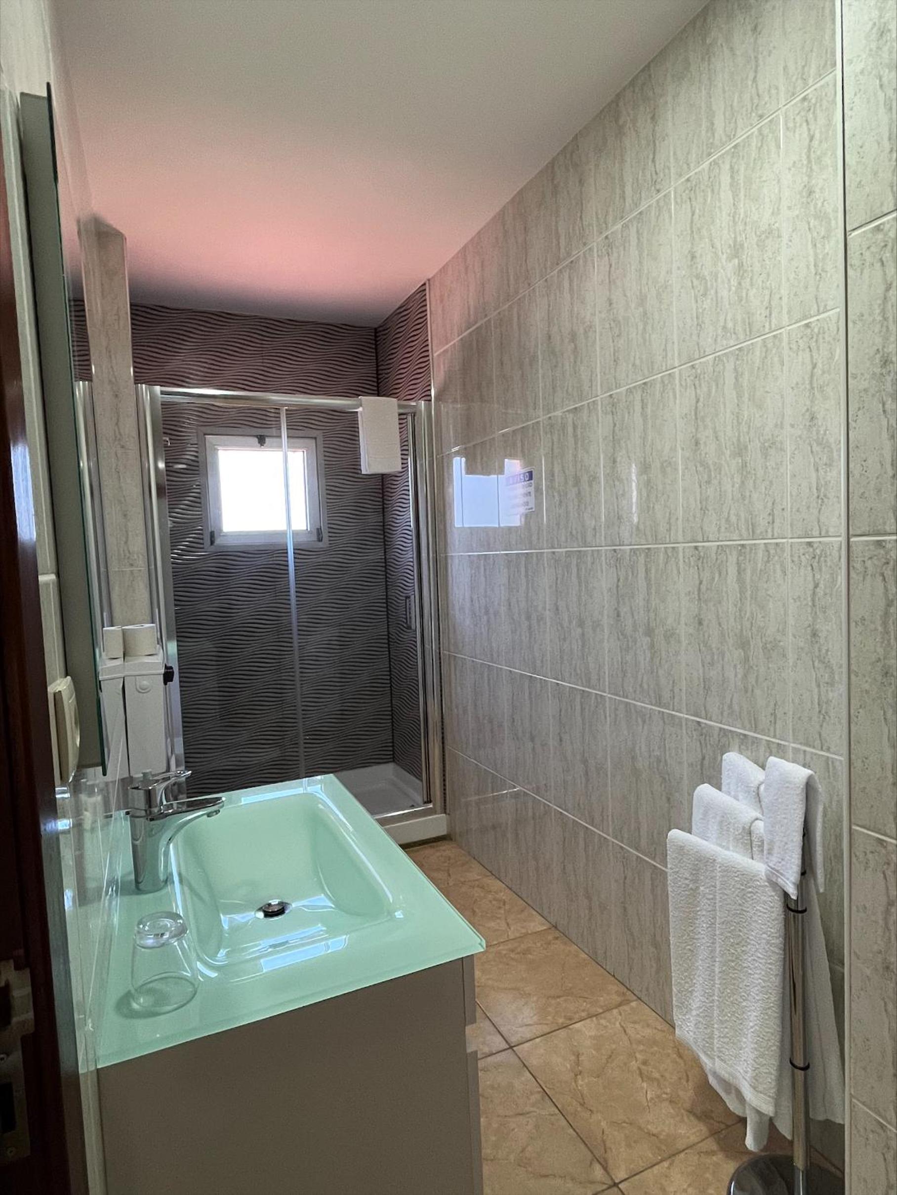 Classic Quadruple Room - Photo 2