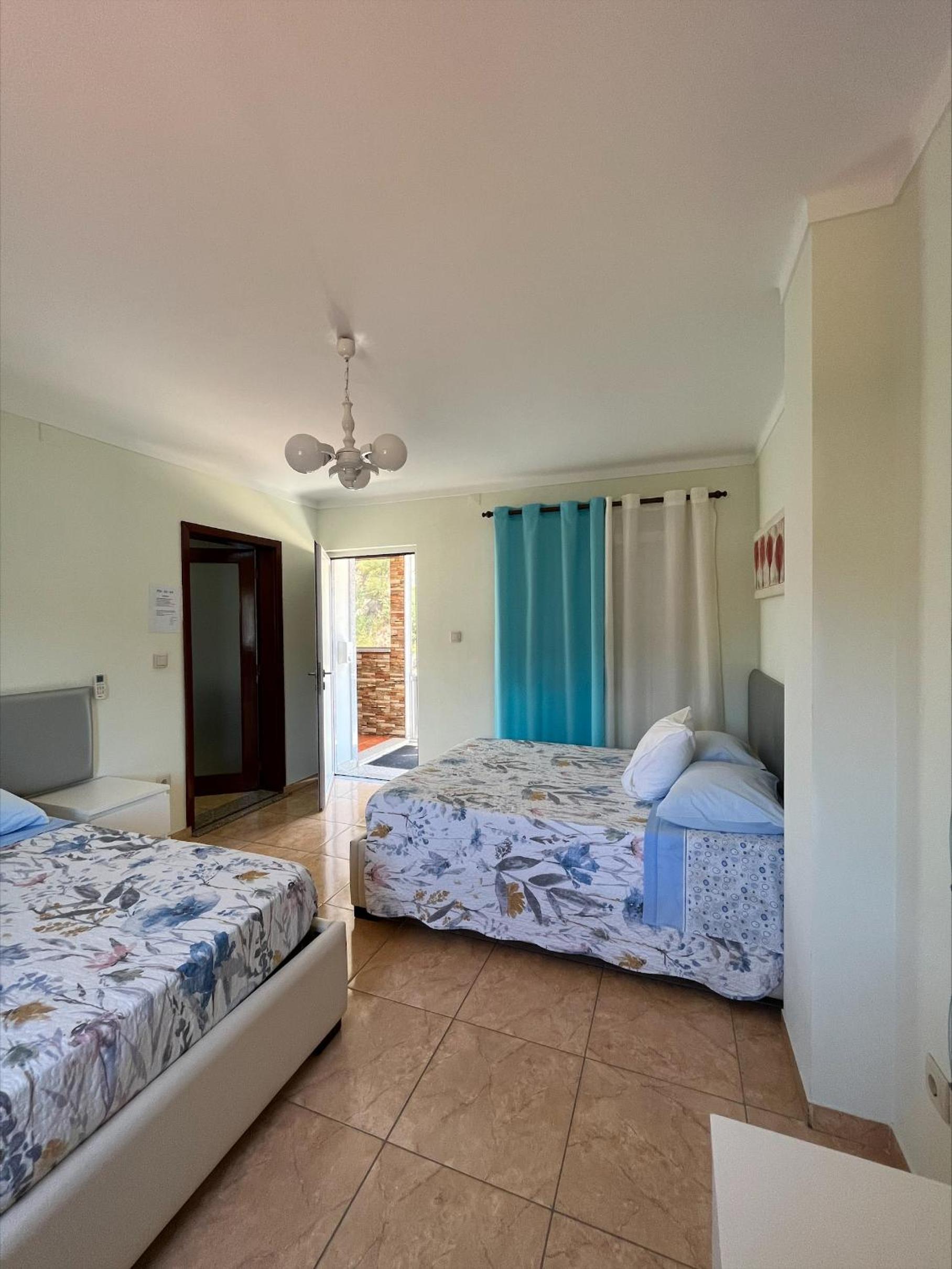 Classic Quadruple Room - Photo 5