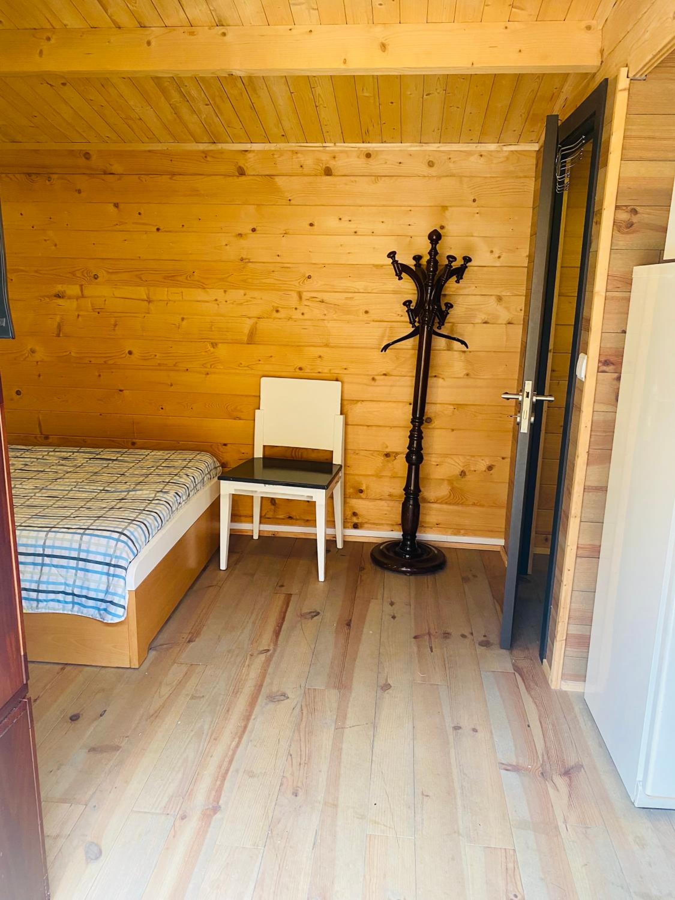 One-Bedroom House photo 1