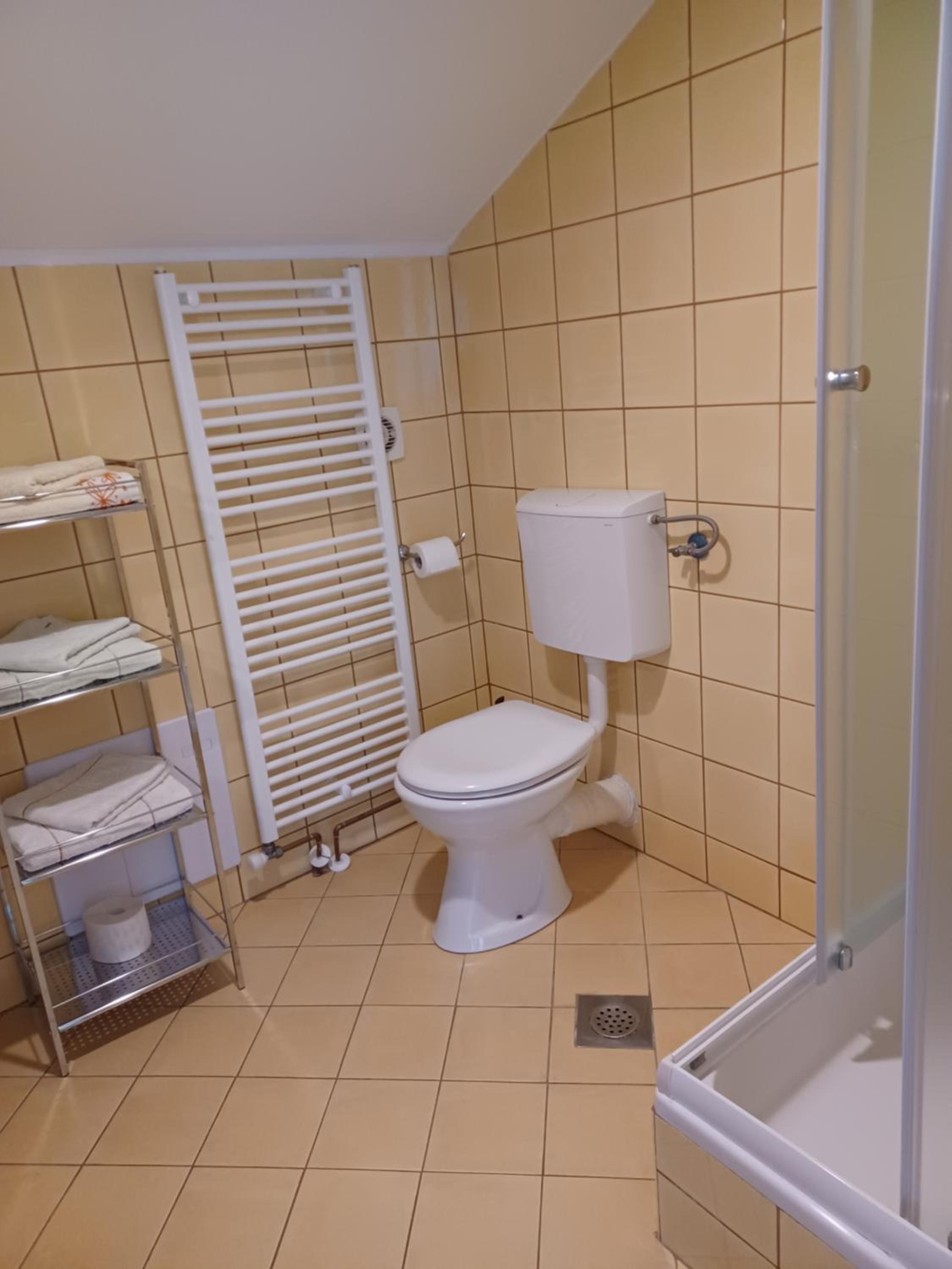 Double Room - Photo 8