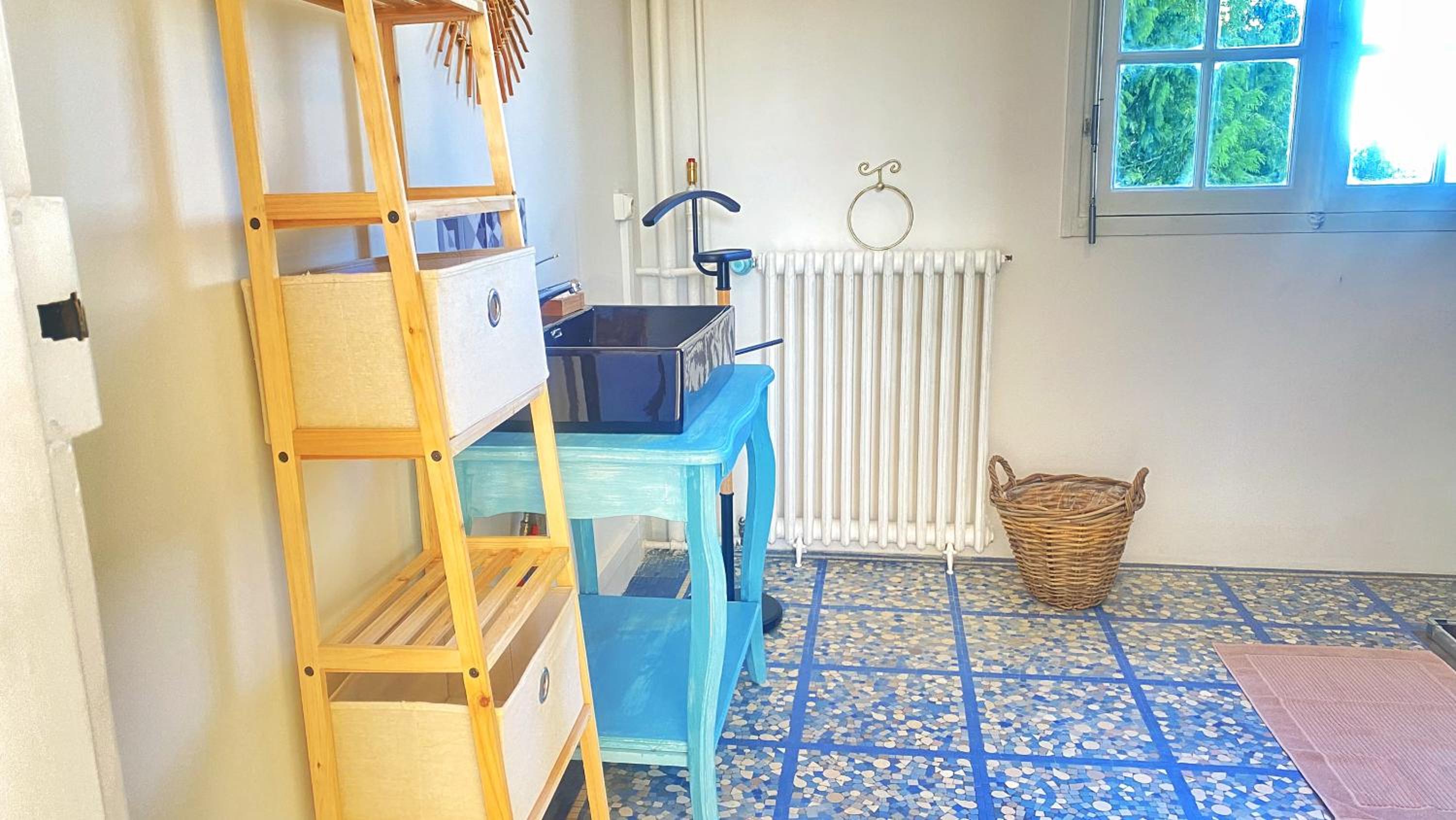 Two-Bedroom Apartment - Photo 3
