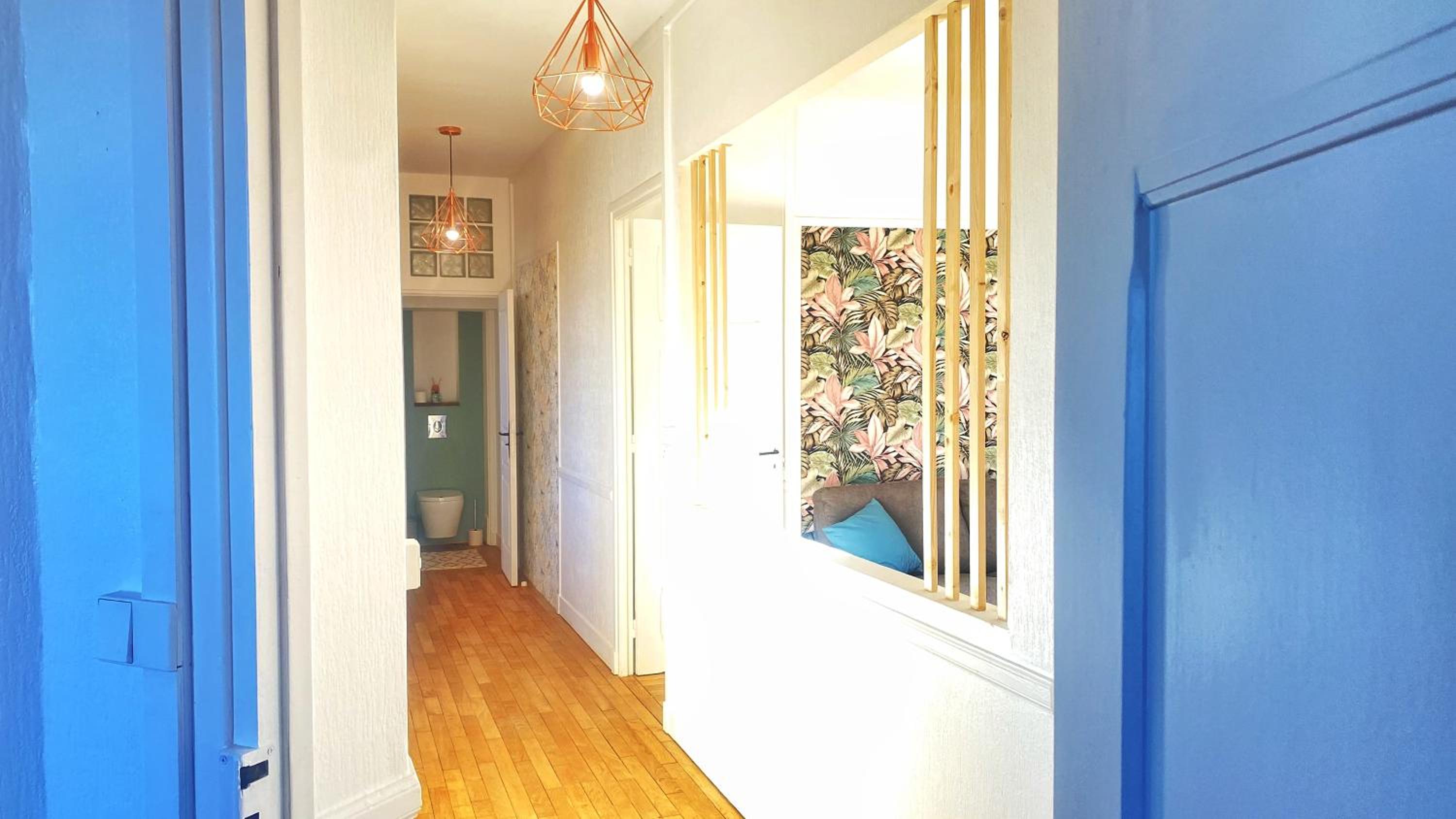 Two-Bedroom Apartment - Photo 5