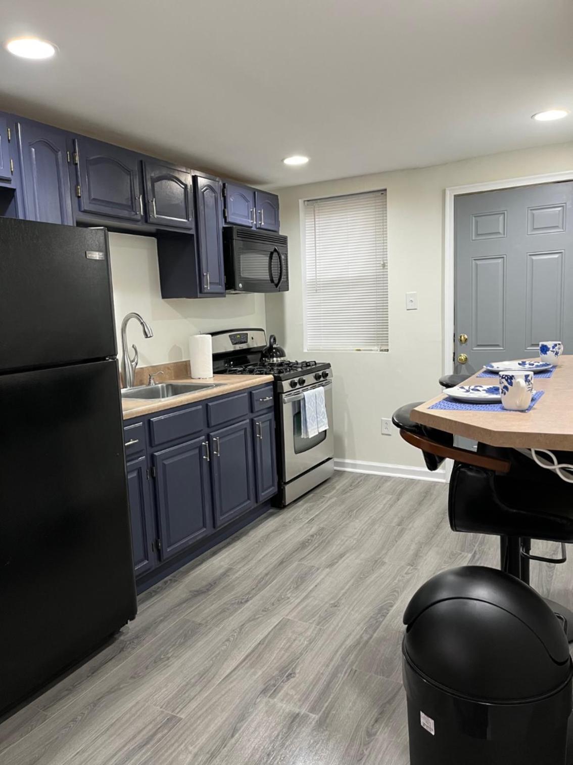 Two-Bedroom House - Photo 4