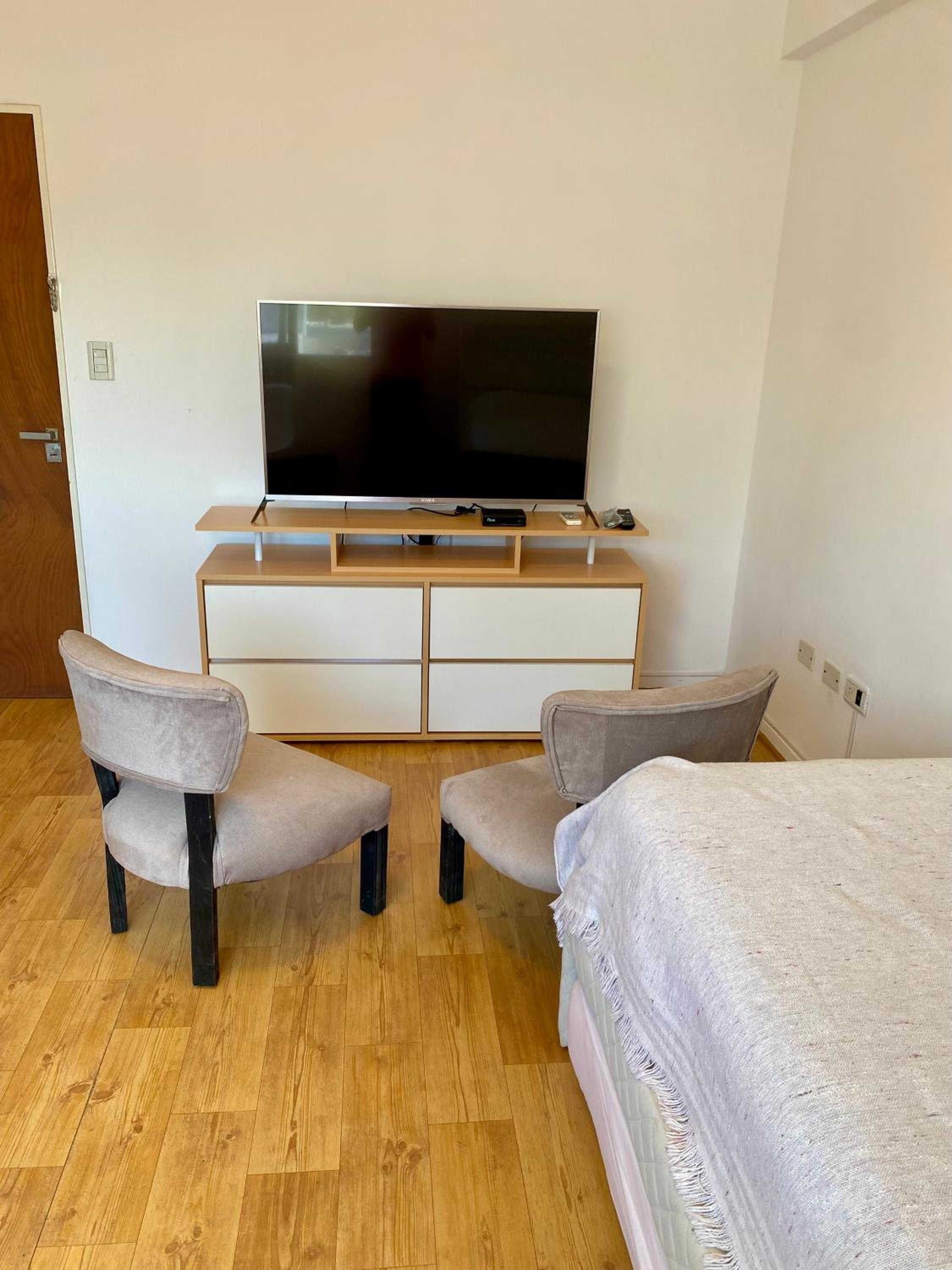 One-Bedroom Apartment photo 3