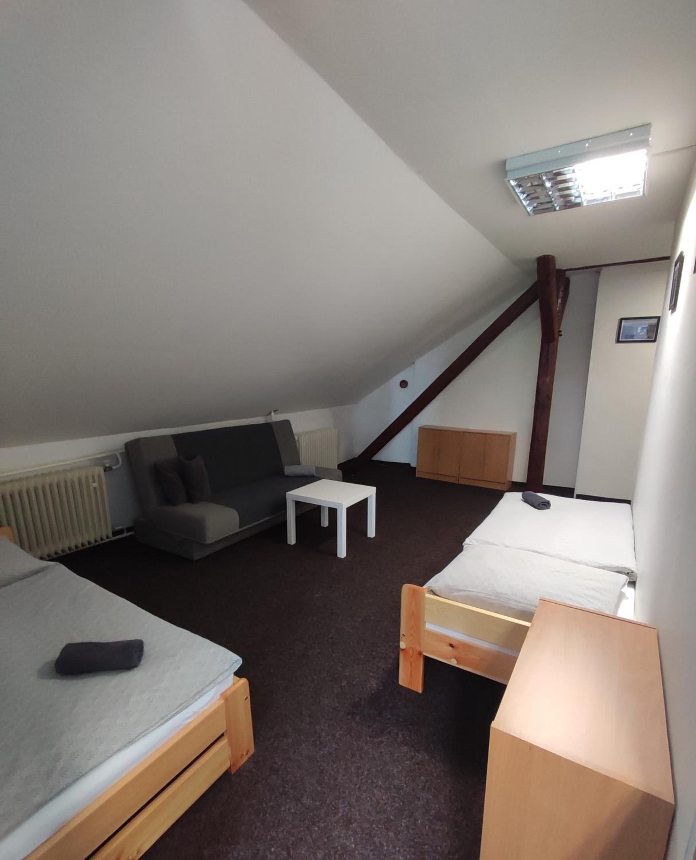 Suite - Photo 1