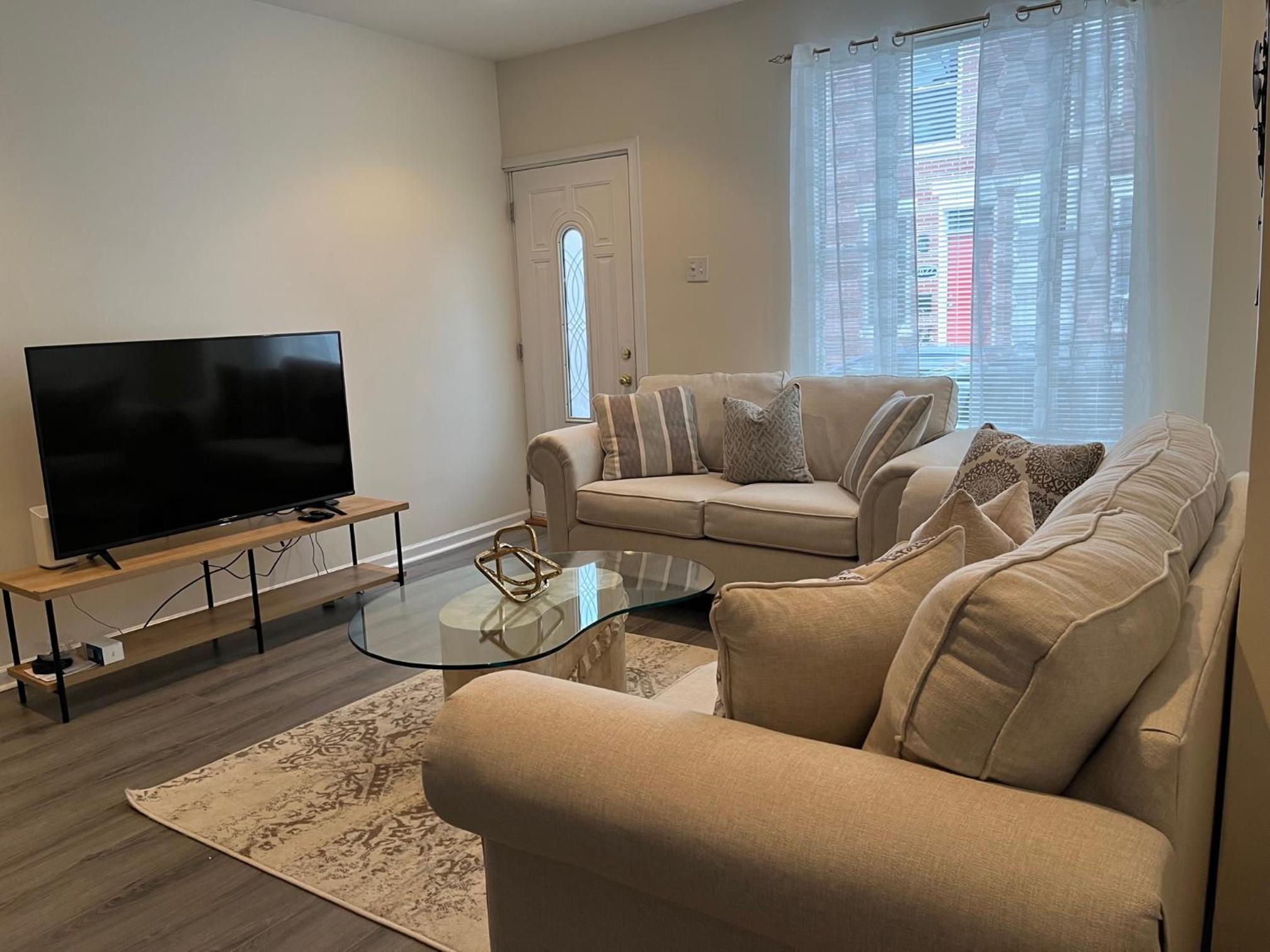Two-Bedroom House - Photo 14