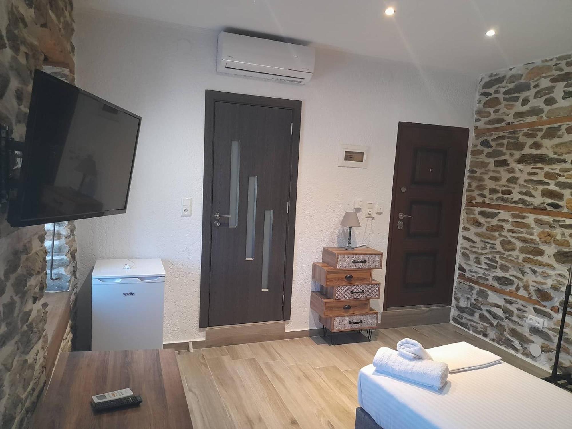 Double Room with Mountain View - Photo 5