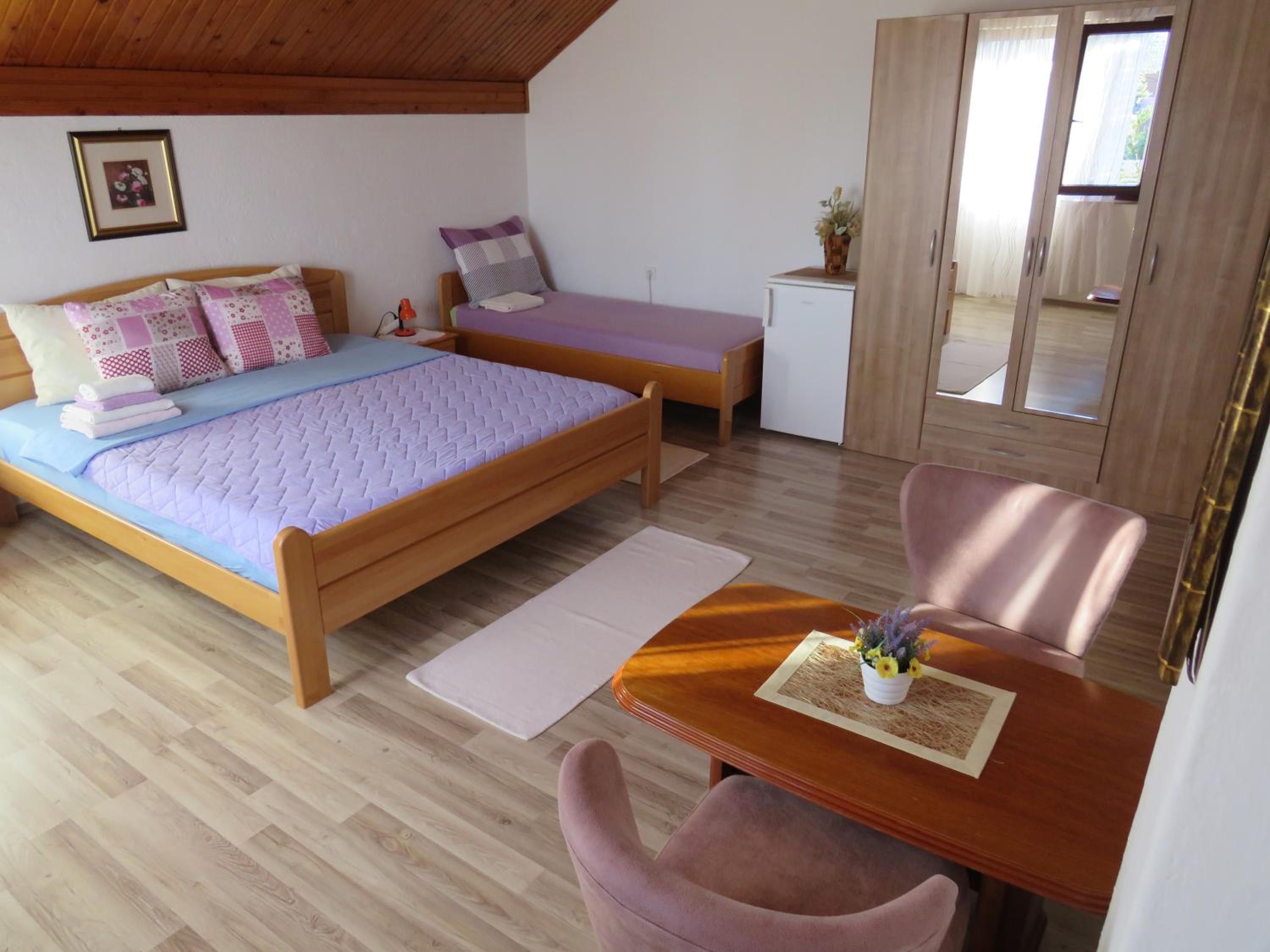 Triple Room With Bathroom photo 2