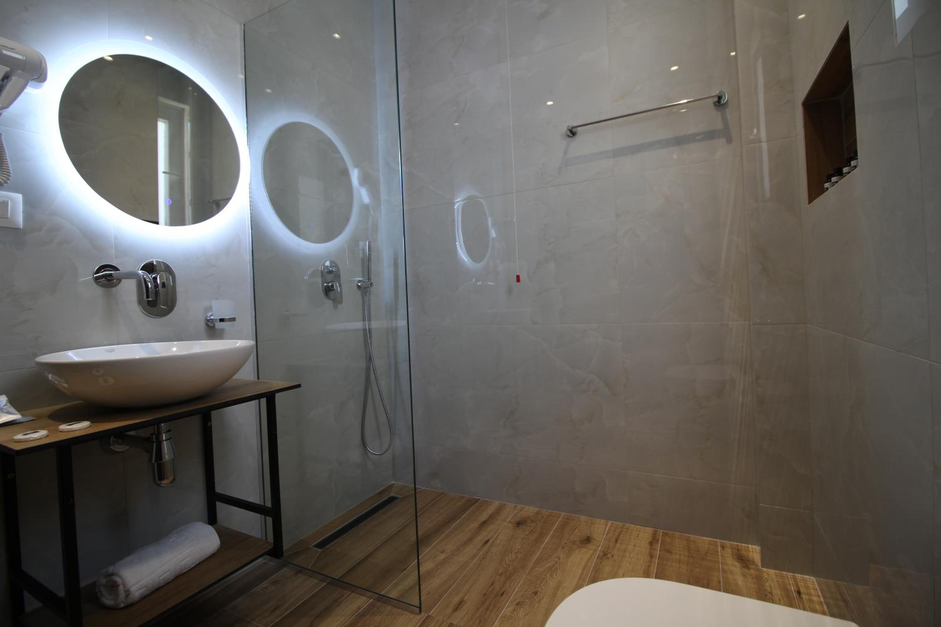 Triple Room with City View