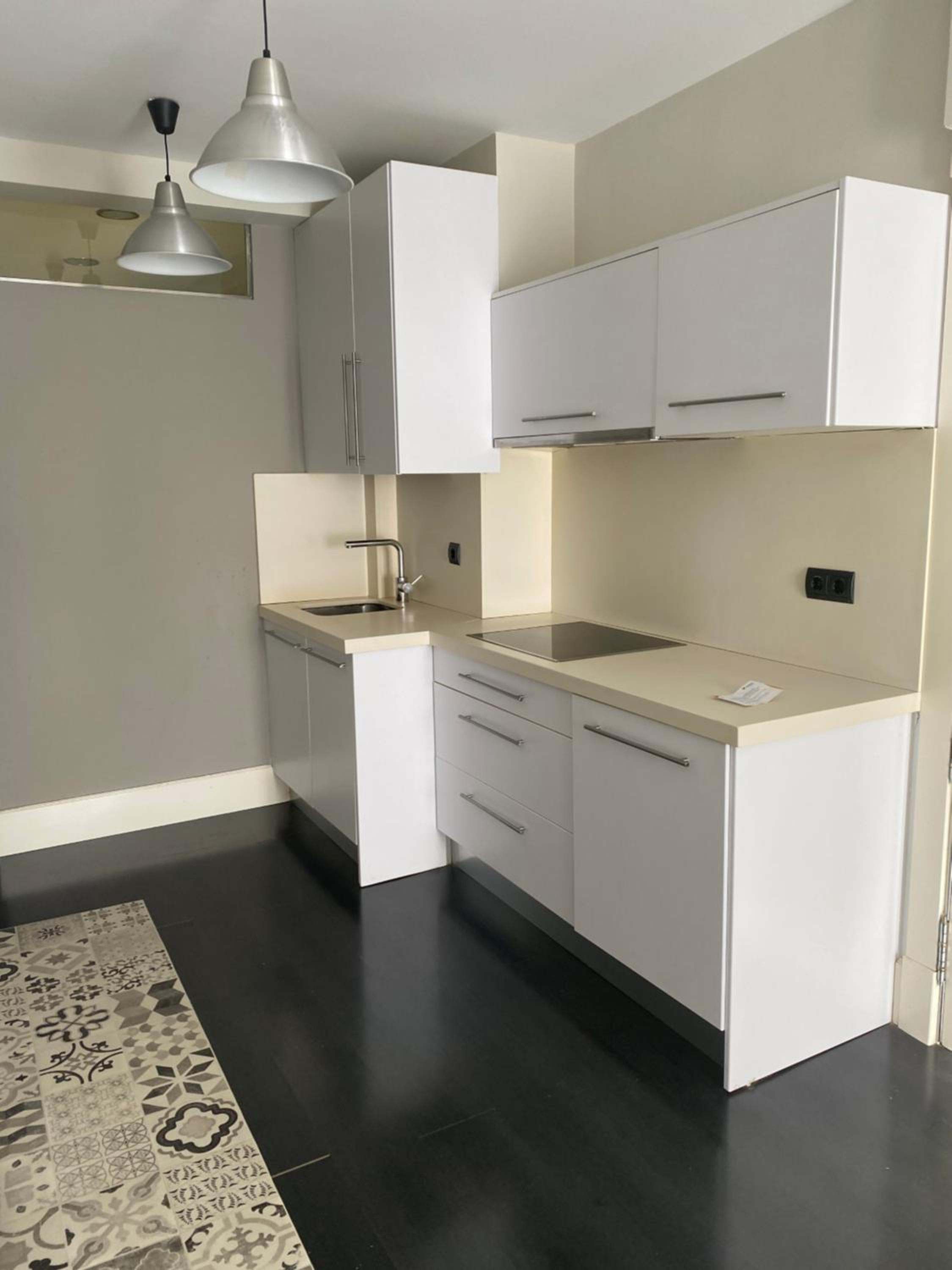 Apartment with Terrace - Photo 4