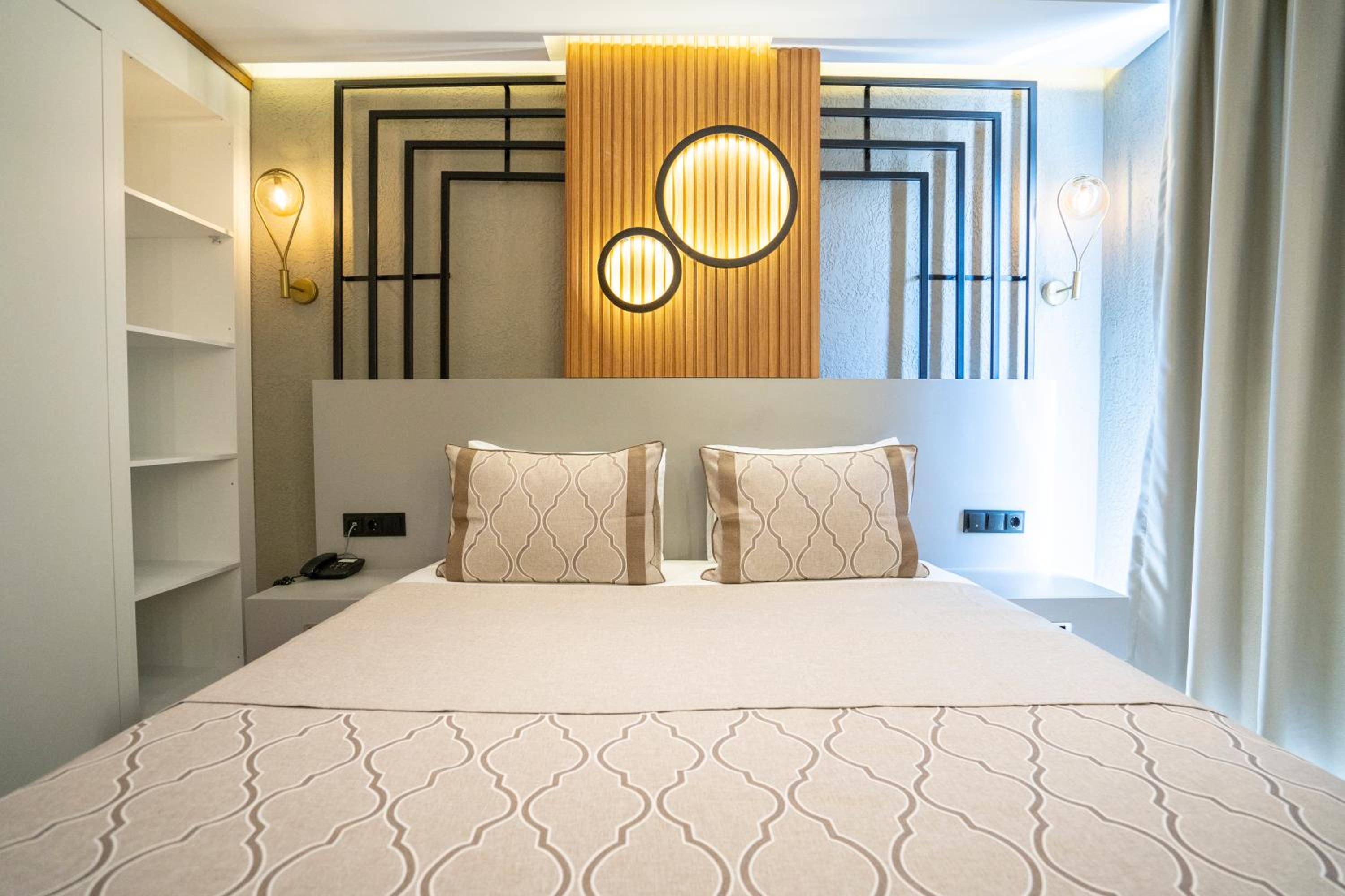 Deluxe Room with Jacuzzi