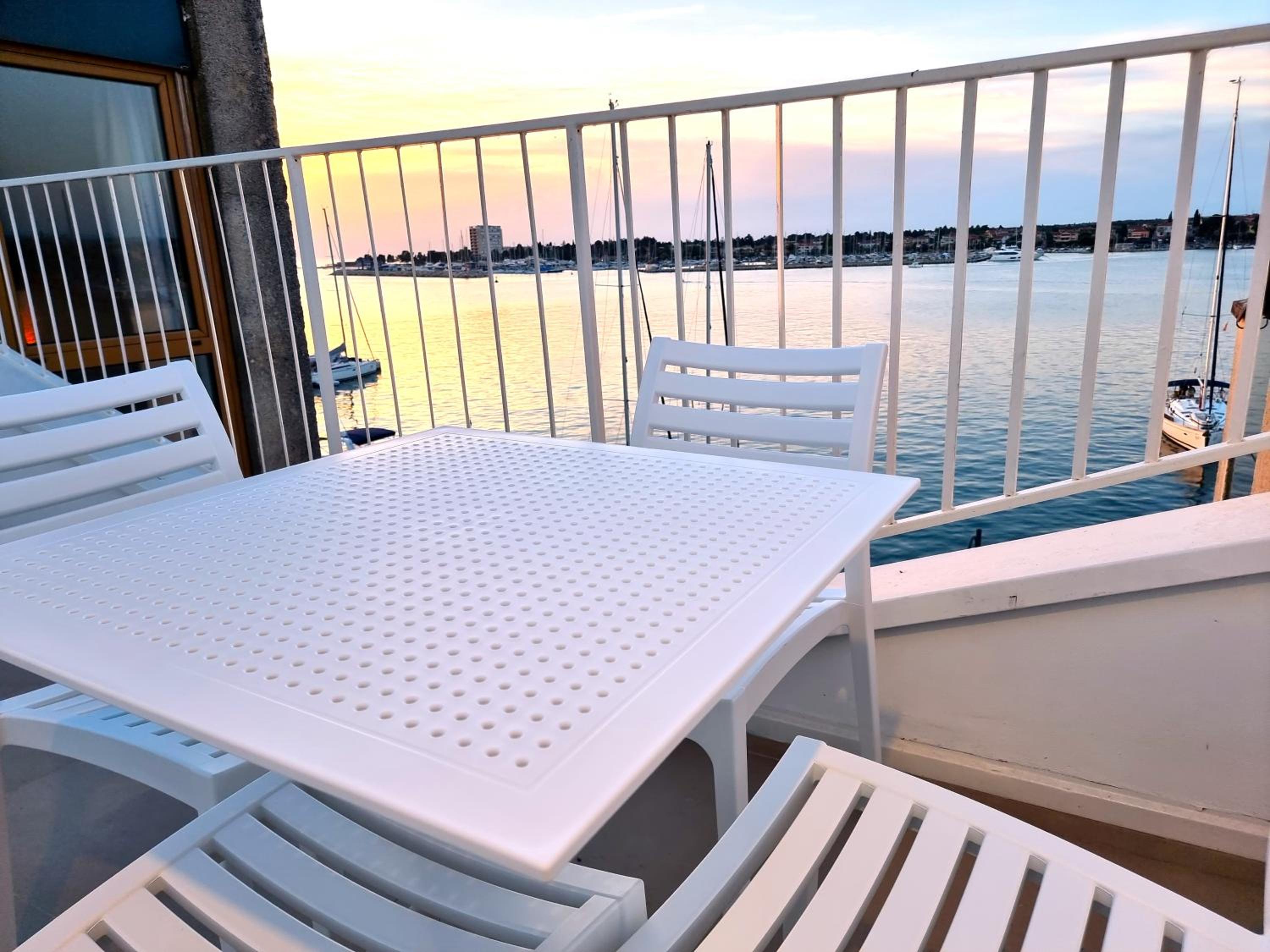 Apartment with Sea View - Photo 25