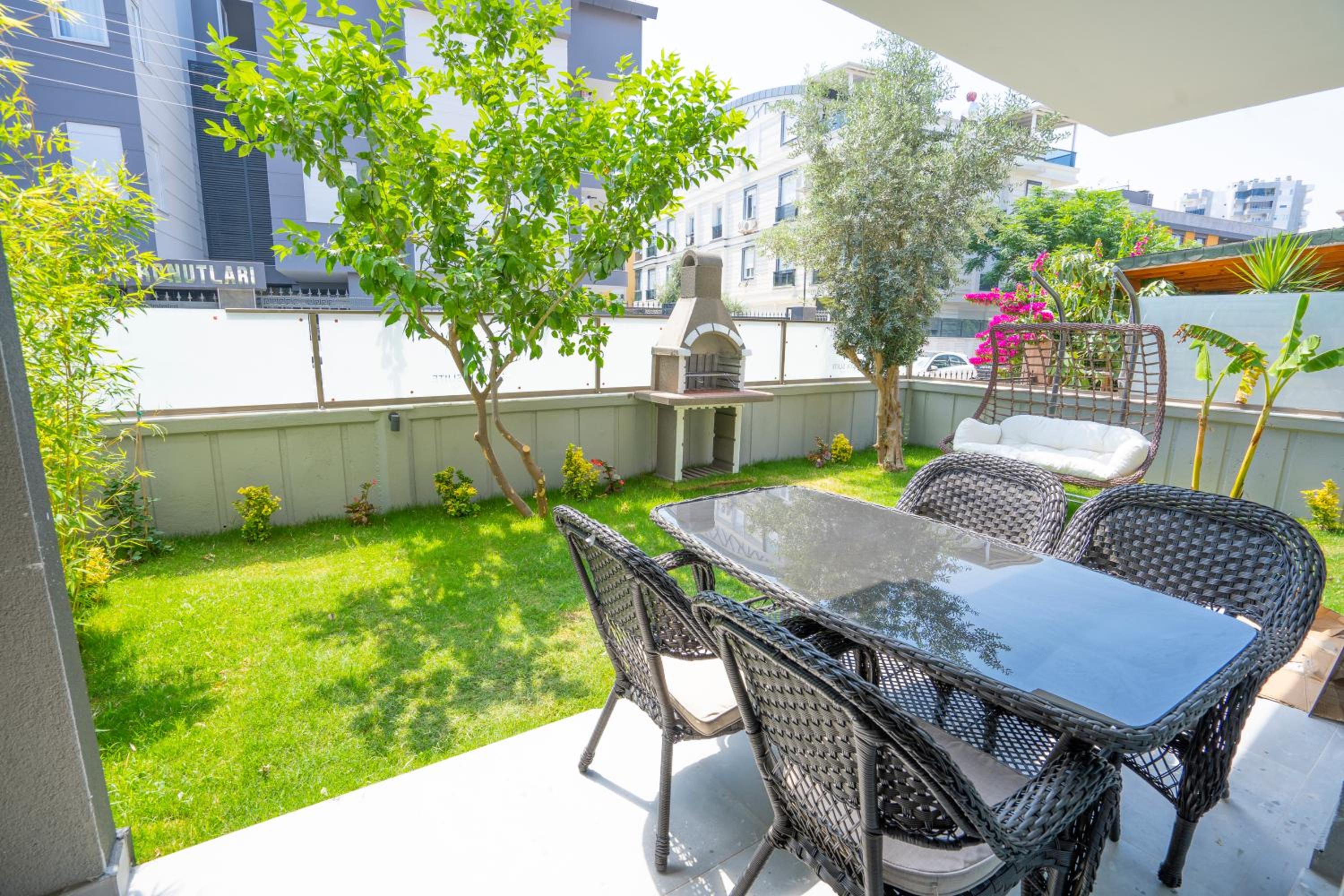 Deluxe Room with Jacuzzi and Garden View