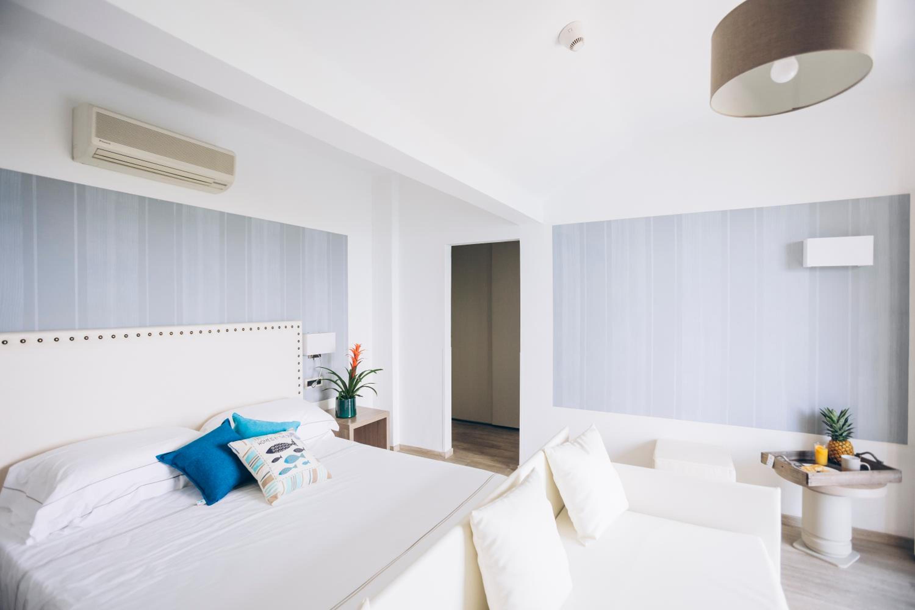 Triple Room with Sea View - Photo 1