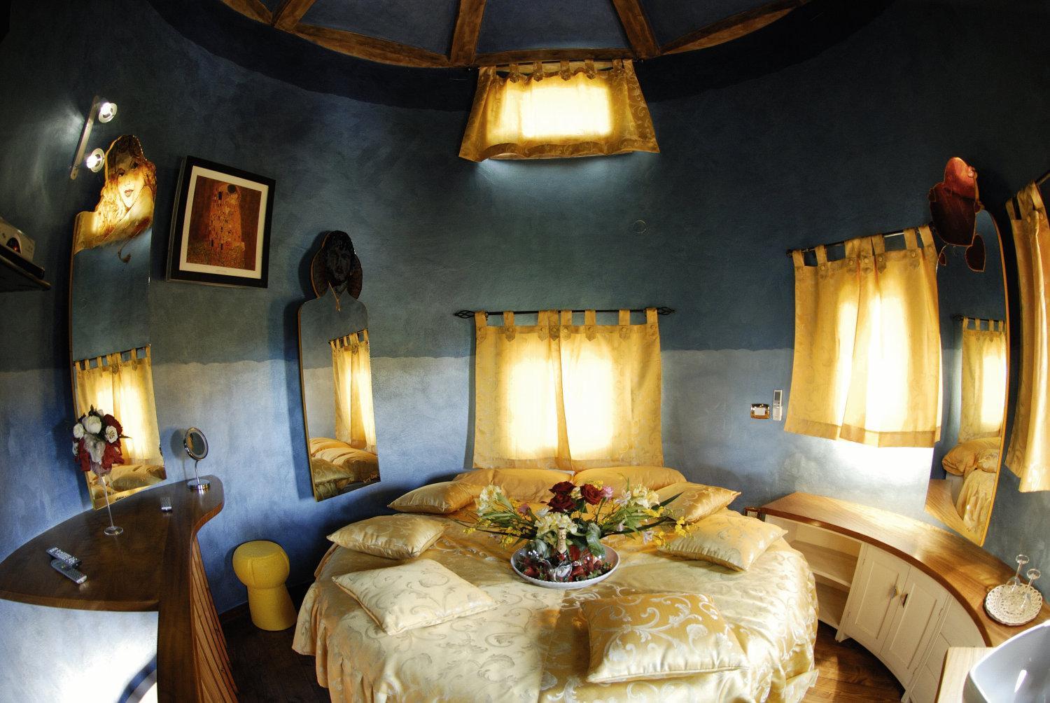 Suite - Photo 8