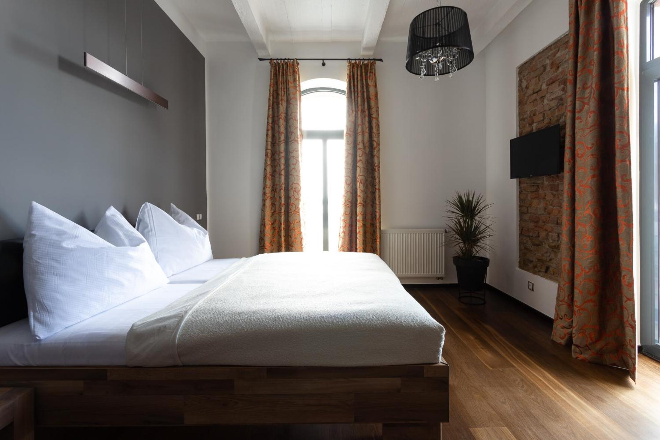 Standard Double or Twin Room - Photo 1