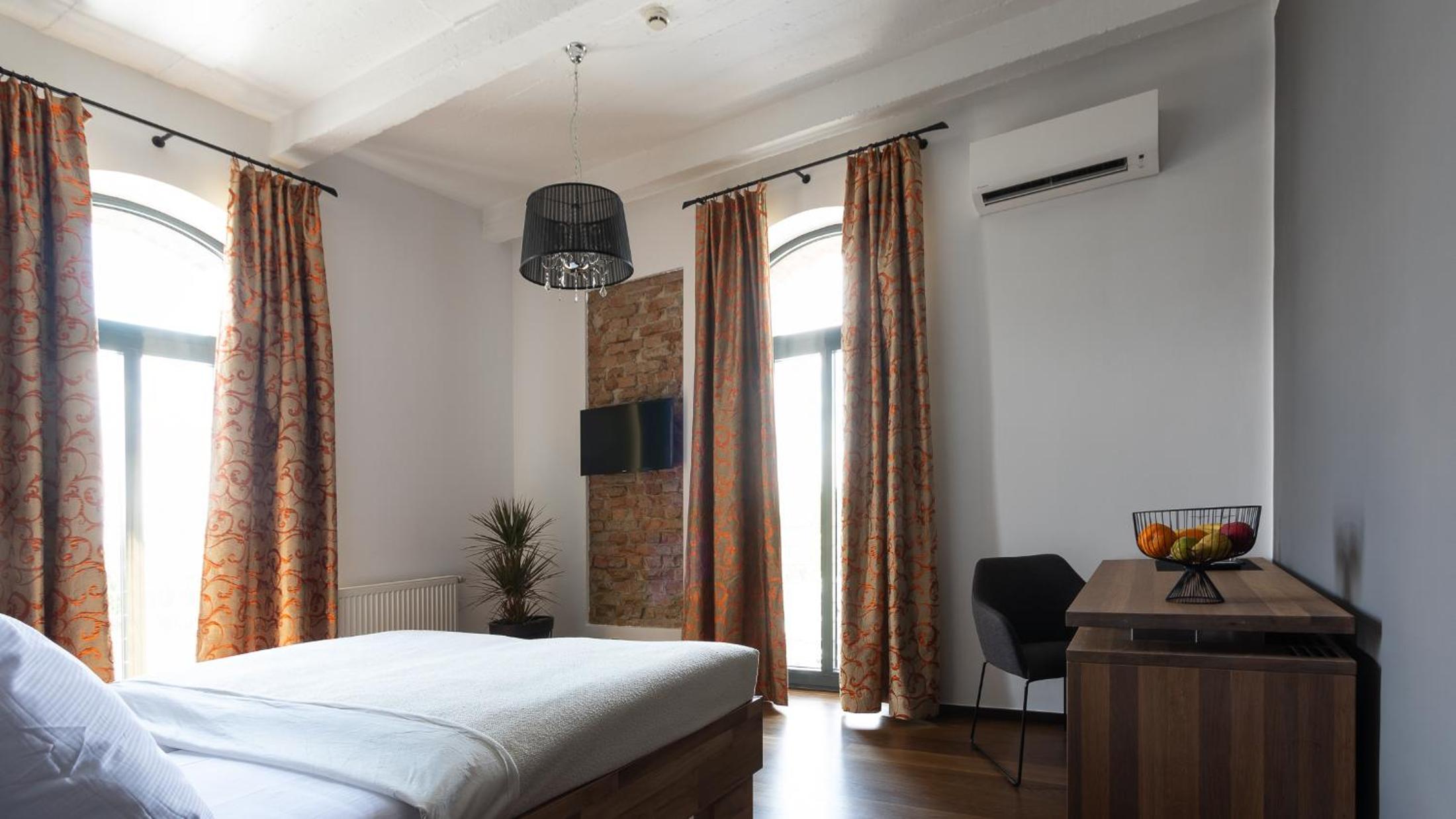Standard Double or Twin Room - Photo 3