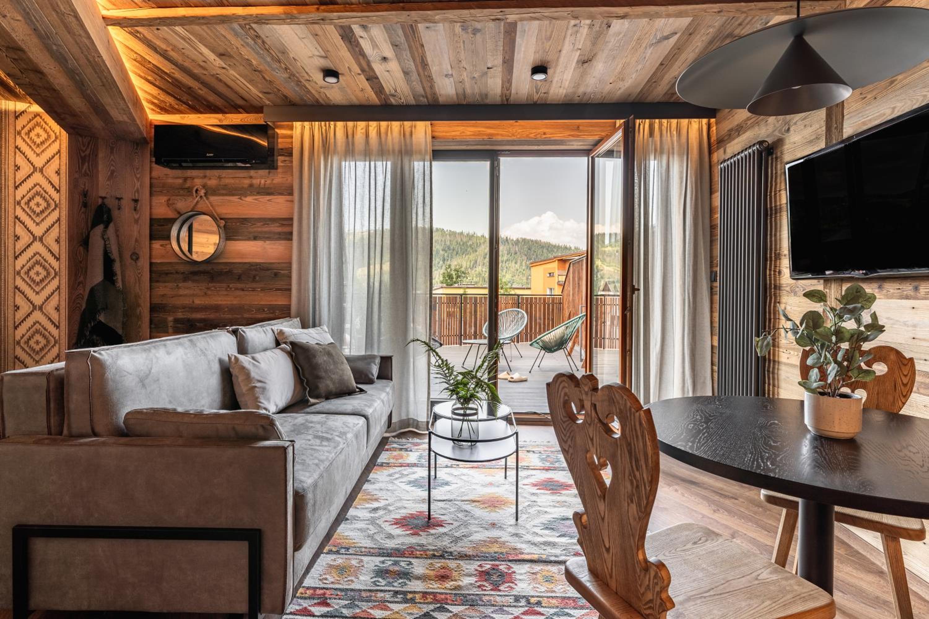 One-Bedroom Suite with Sofa Bed