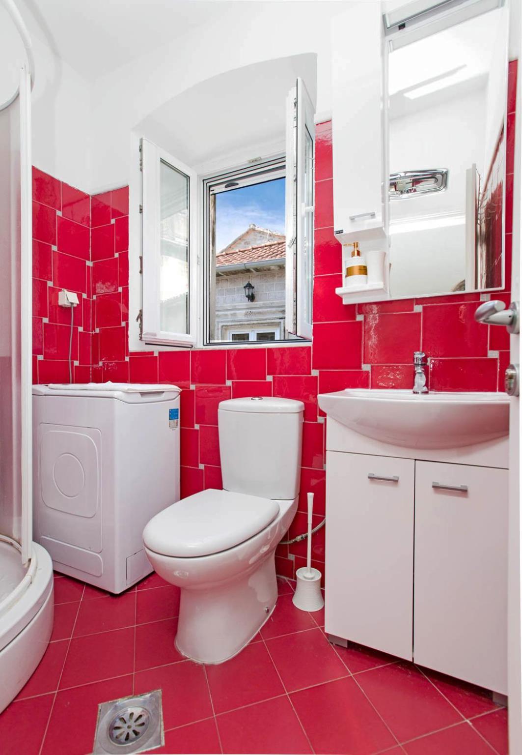 One-Bedroom Apartment - Photo 28
