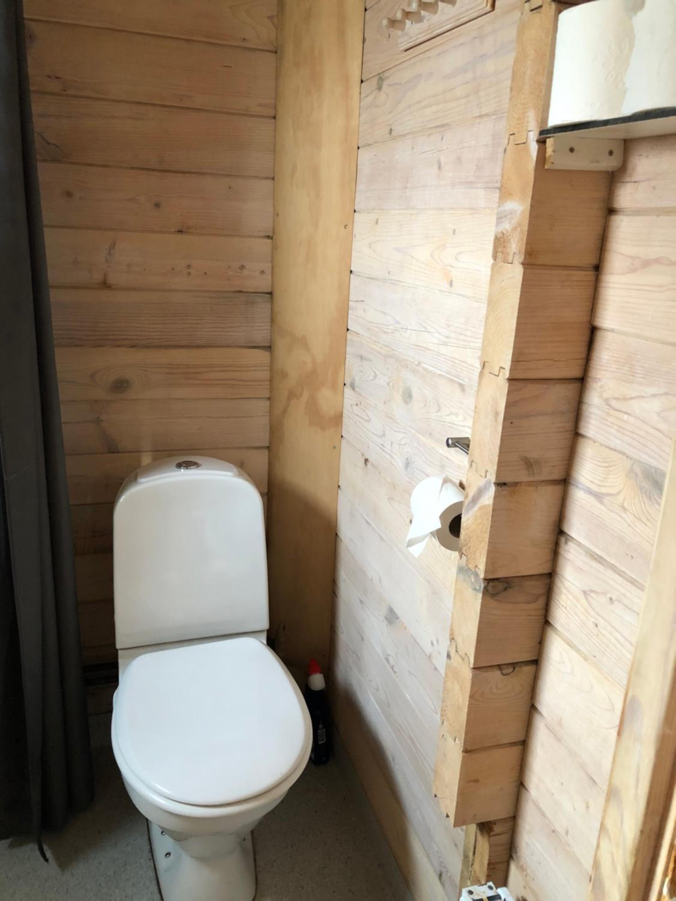 Family Cottage with Private Bathroom - Photo 2