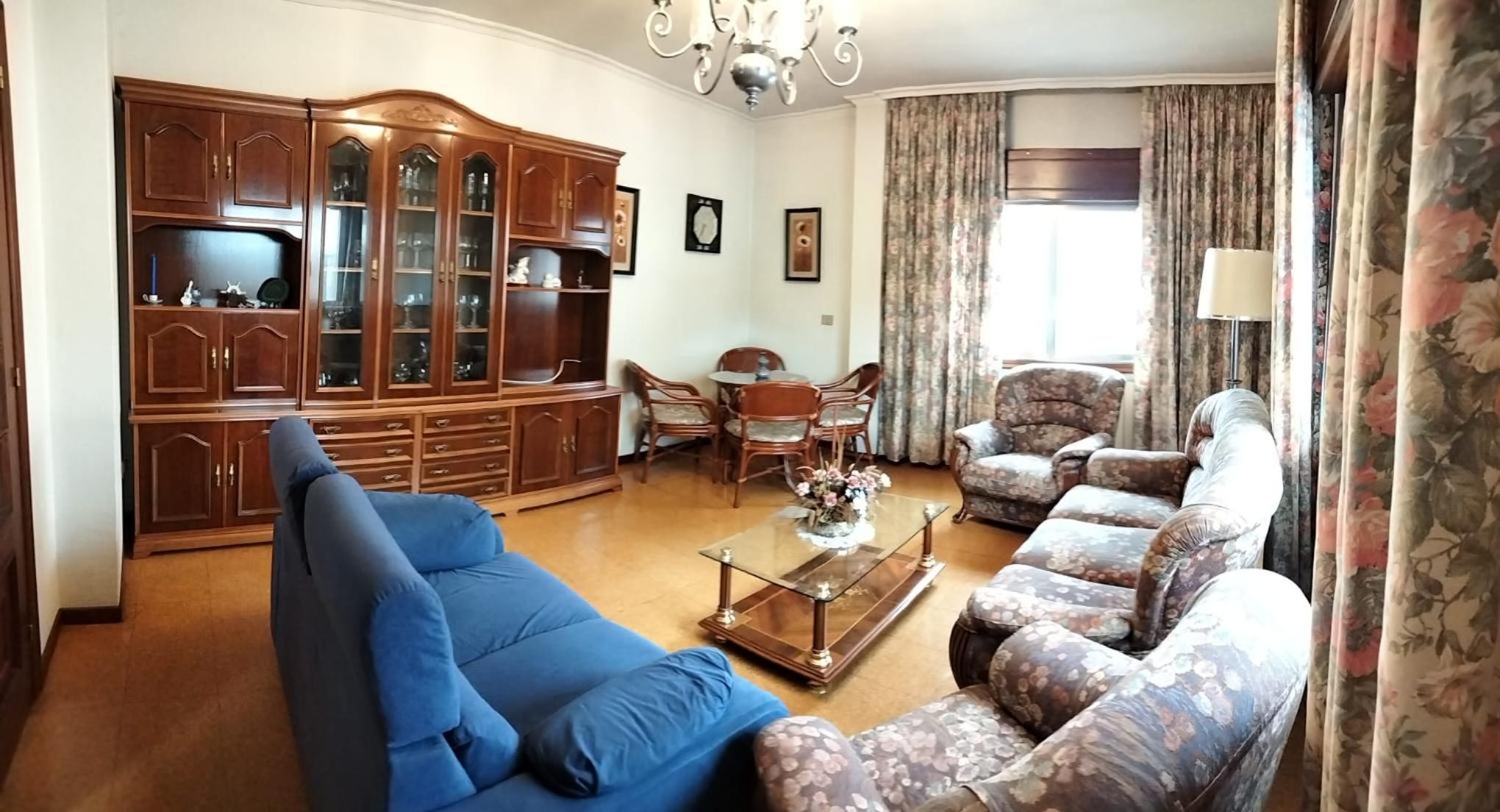 Casa de cuatro habitaciones