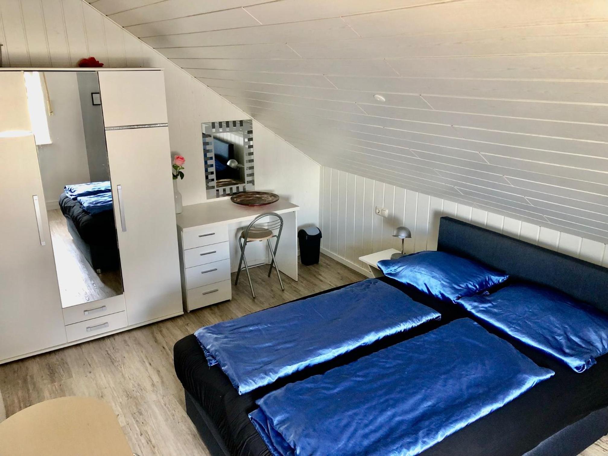 Double Room with Shared Bathroom photo 1