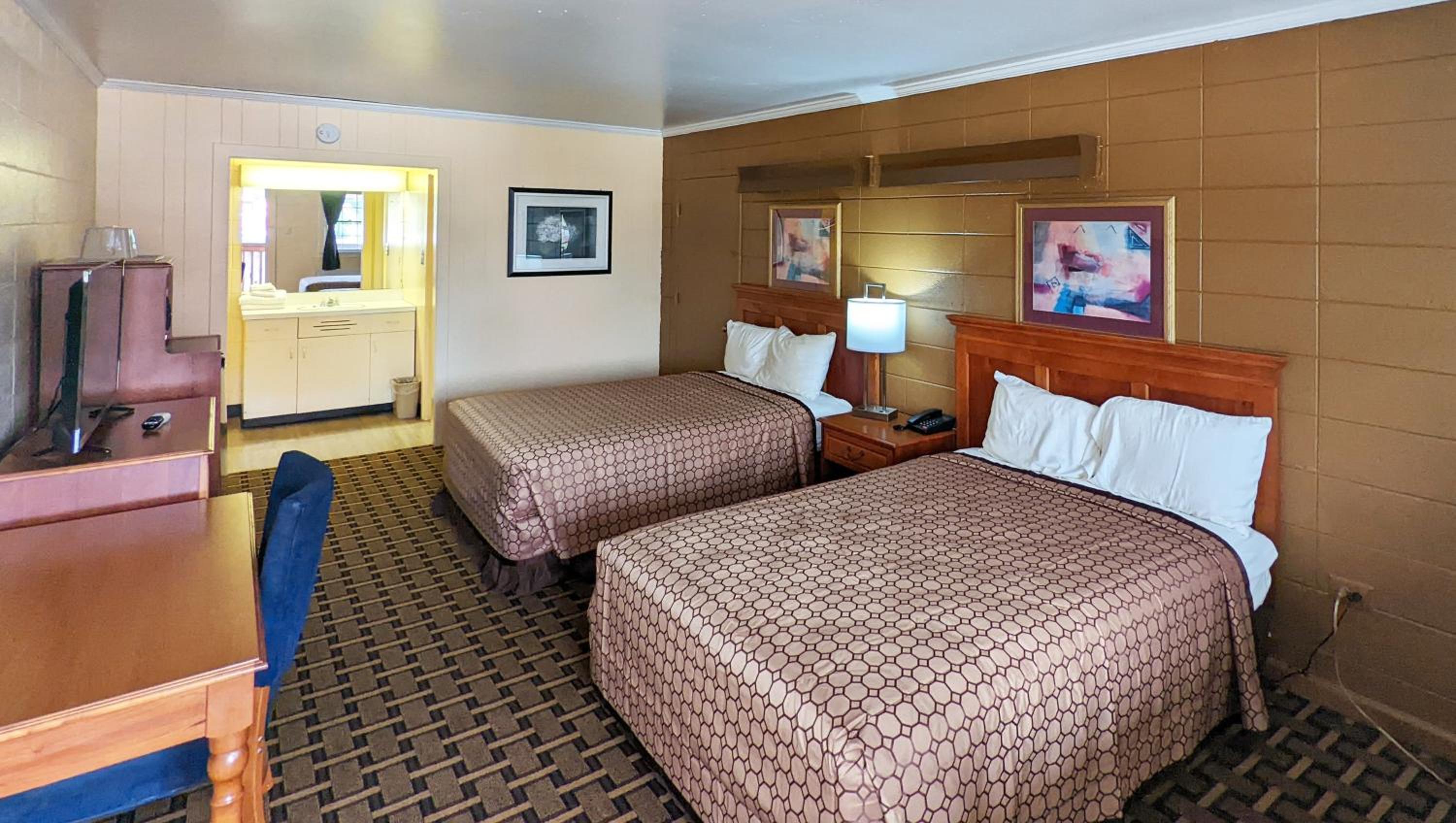 Double Room with Two Double Beds - Photo 6