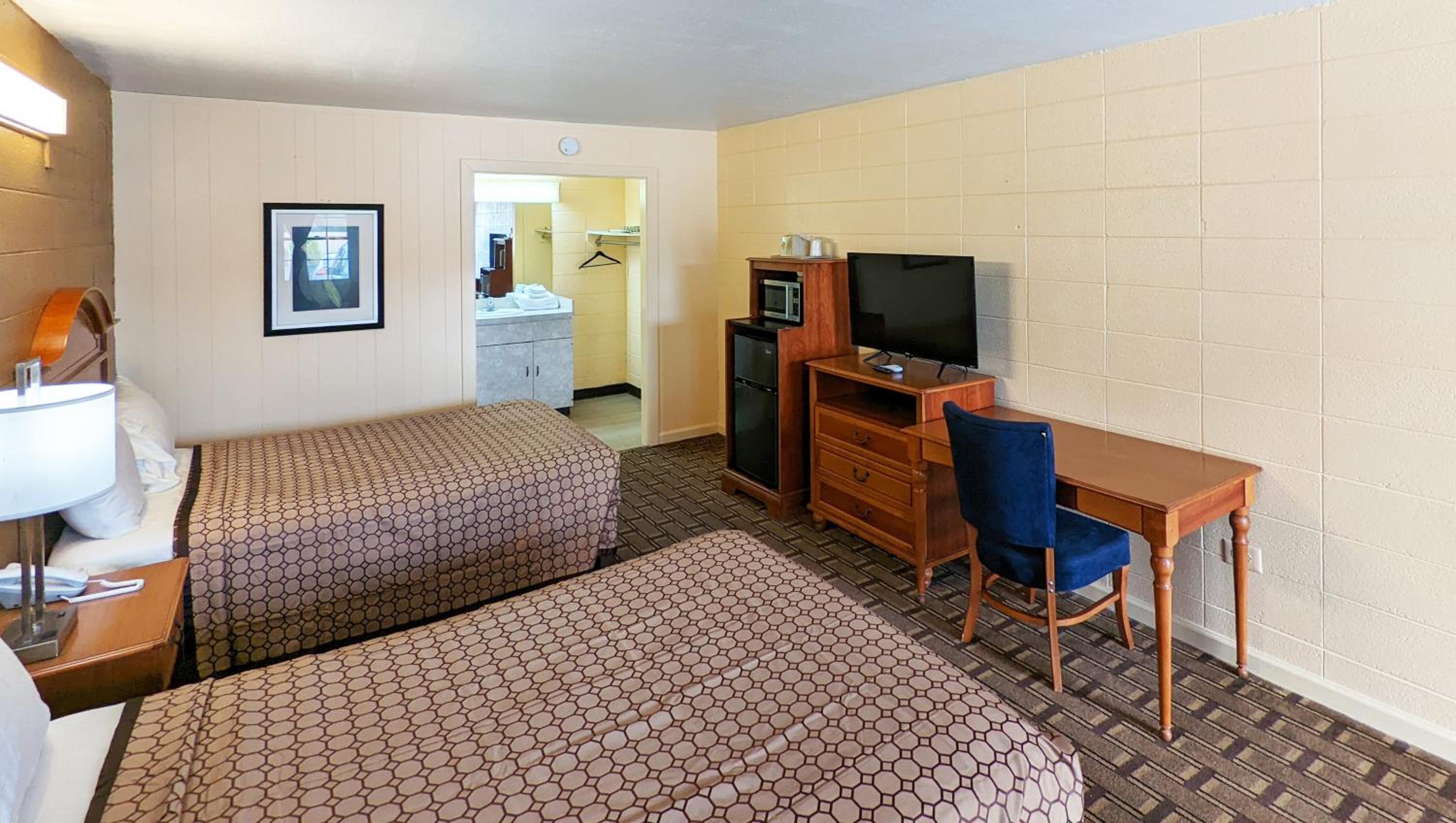 Double Room with Two Double Beds - Photo 8