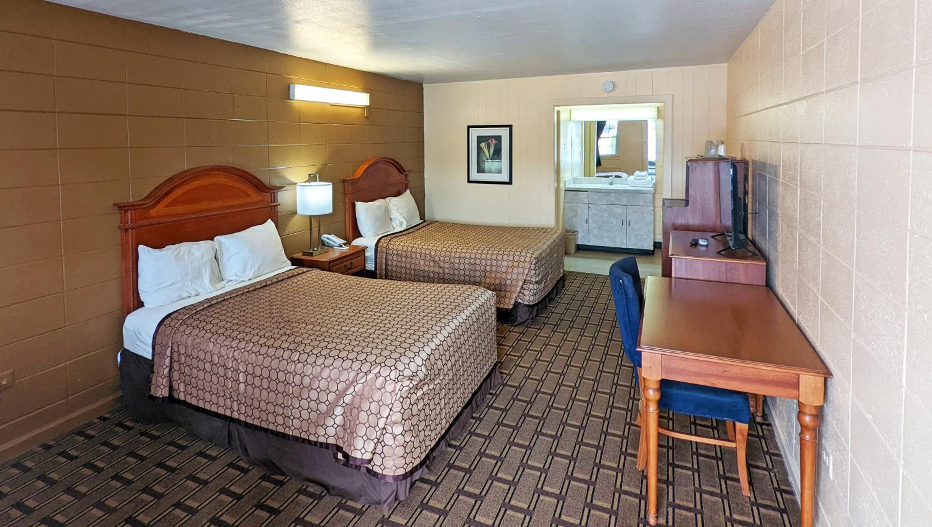 Double Room with Two Double Beds - Photo 9