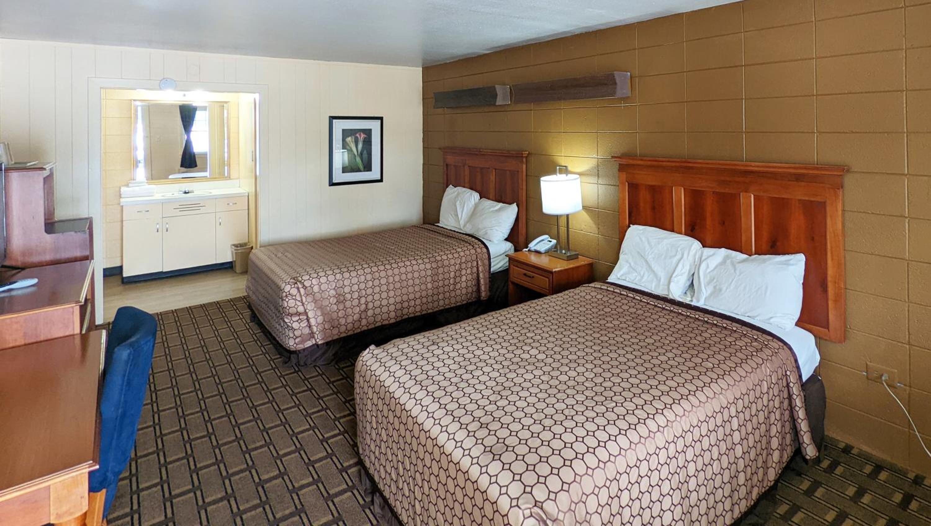 Double Room with Two Double Beds - Photo 3