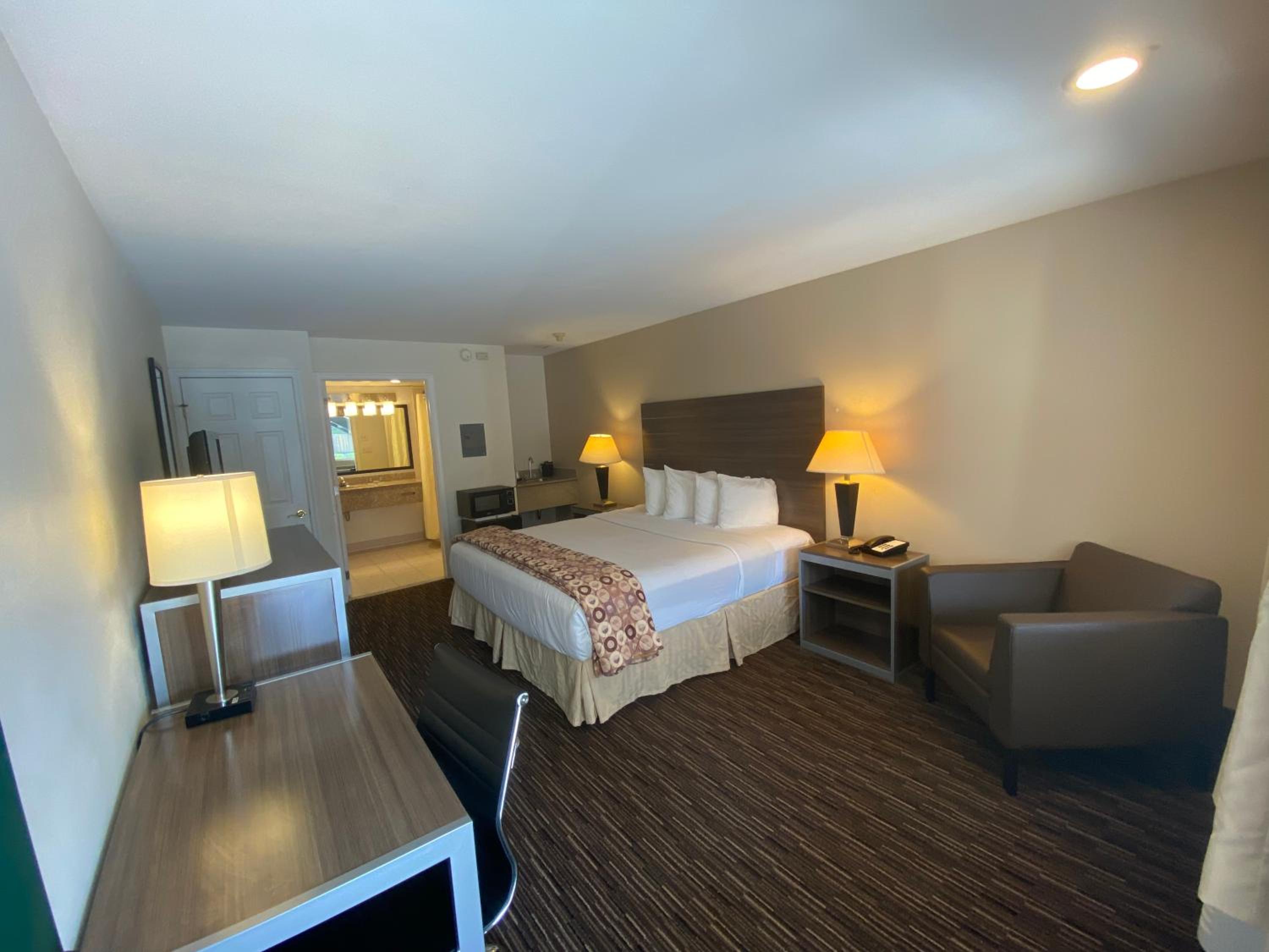 Deluxe King Room - Smoking - Photo 1